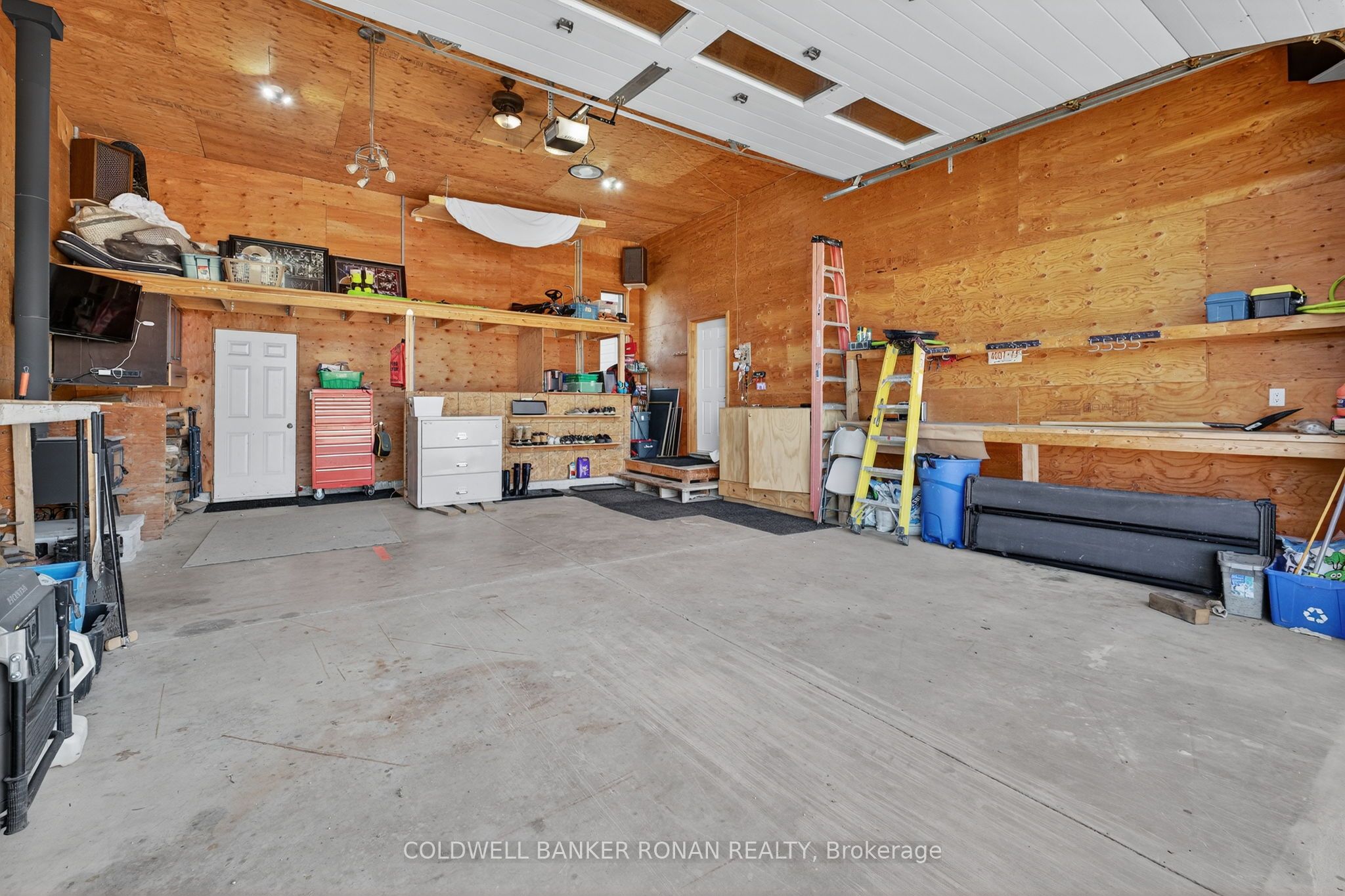 796271 3rd Line E Property Photo 27