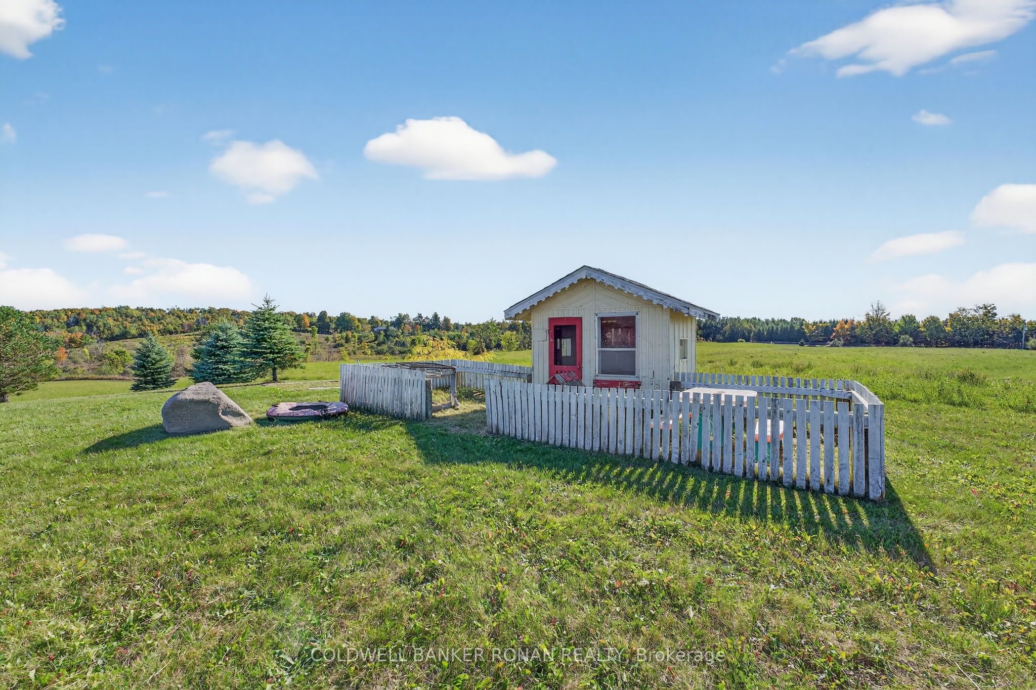 796271 3rd Line E Property Photo 31