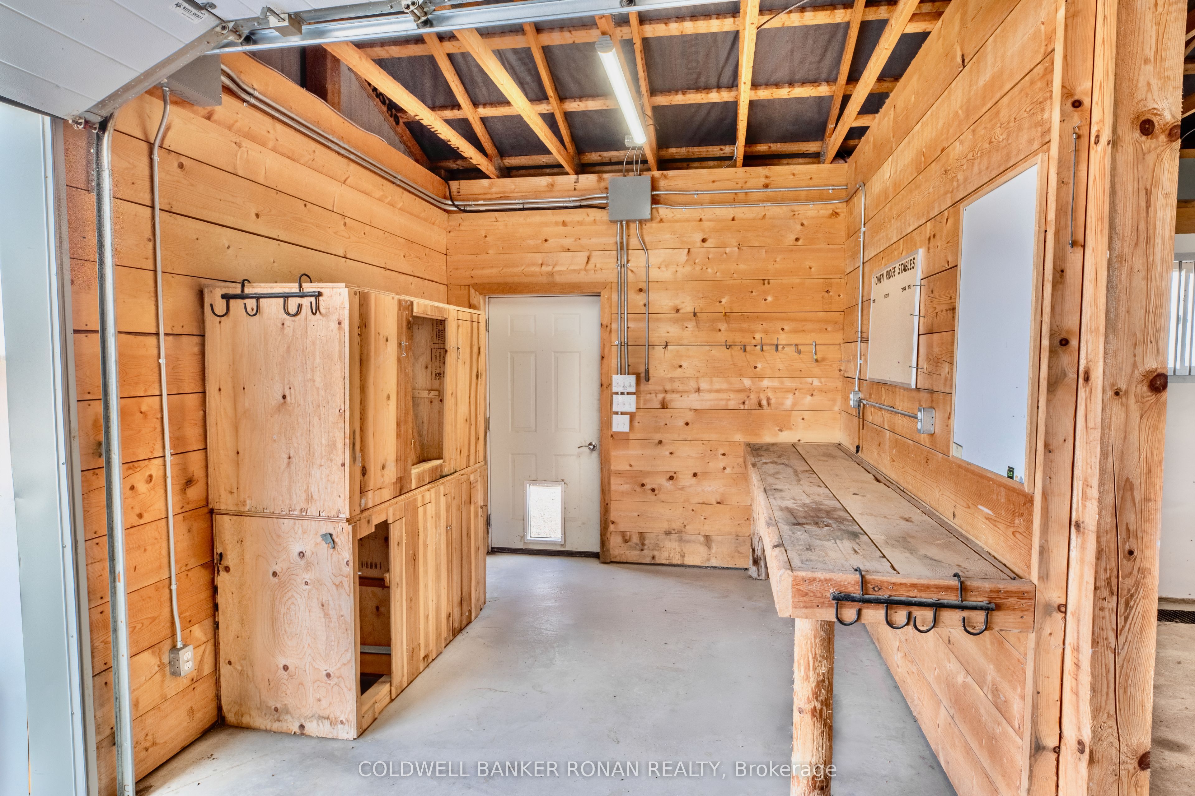796271 3rd Line E Property Photo 41