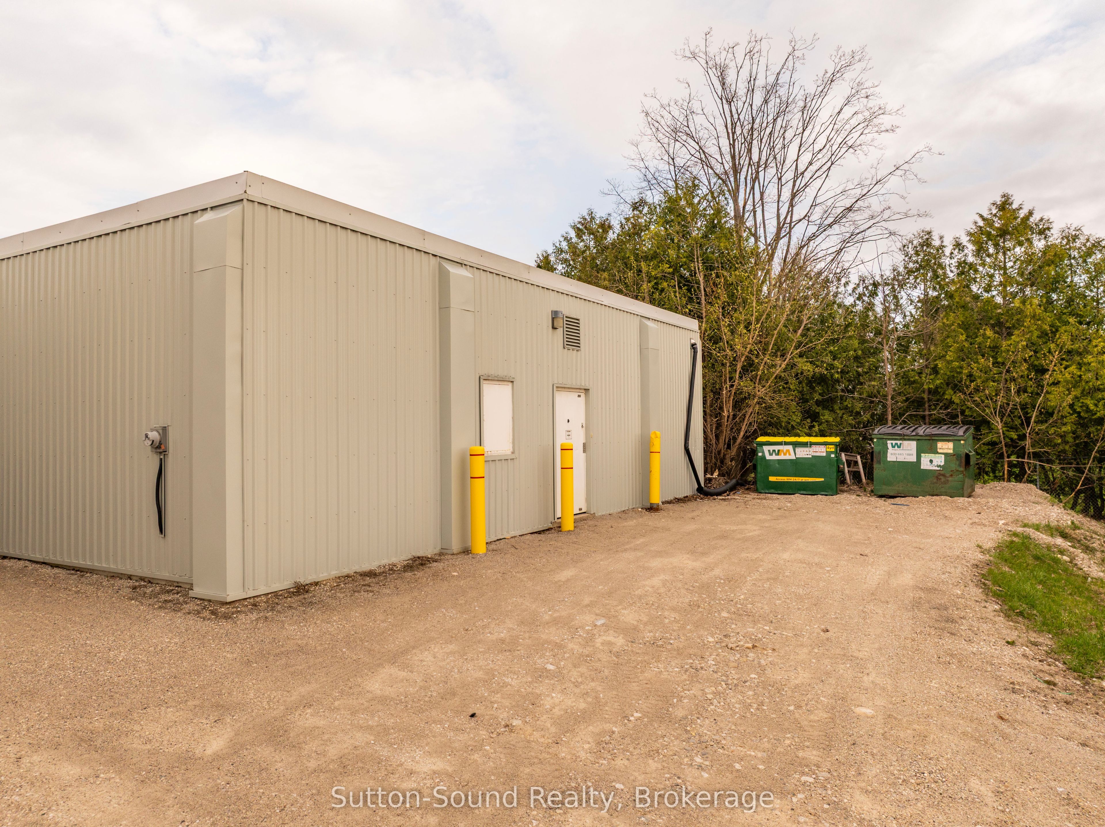 115 1st Avenue N Property Photo 4