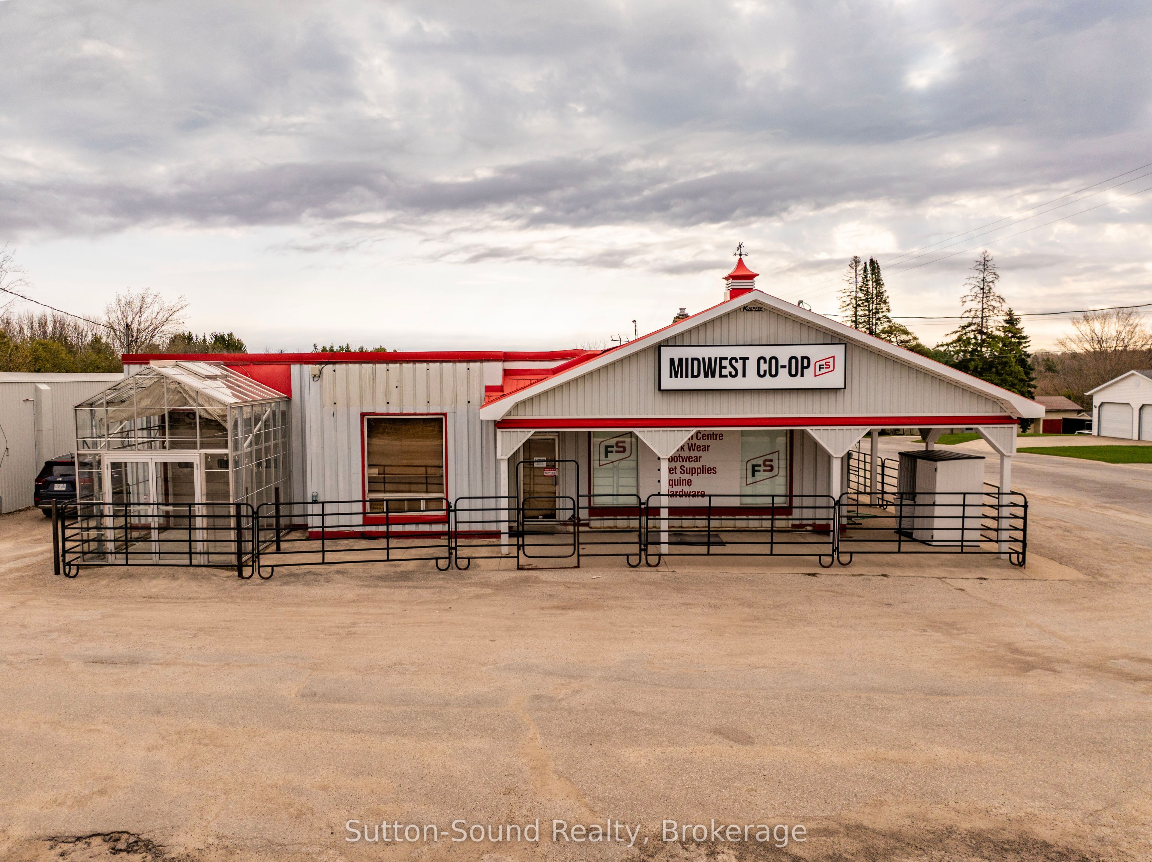 109 1st Avenue N Property Photo 19