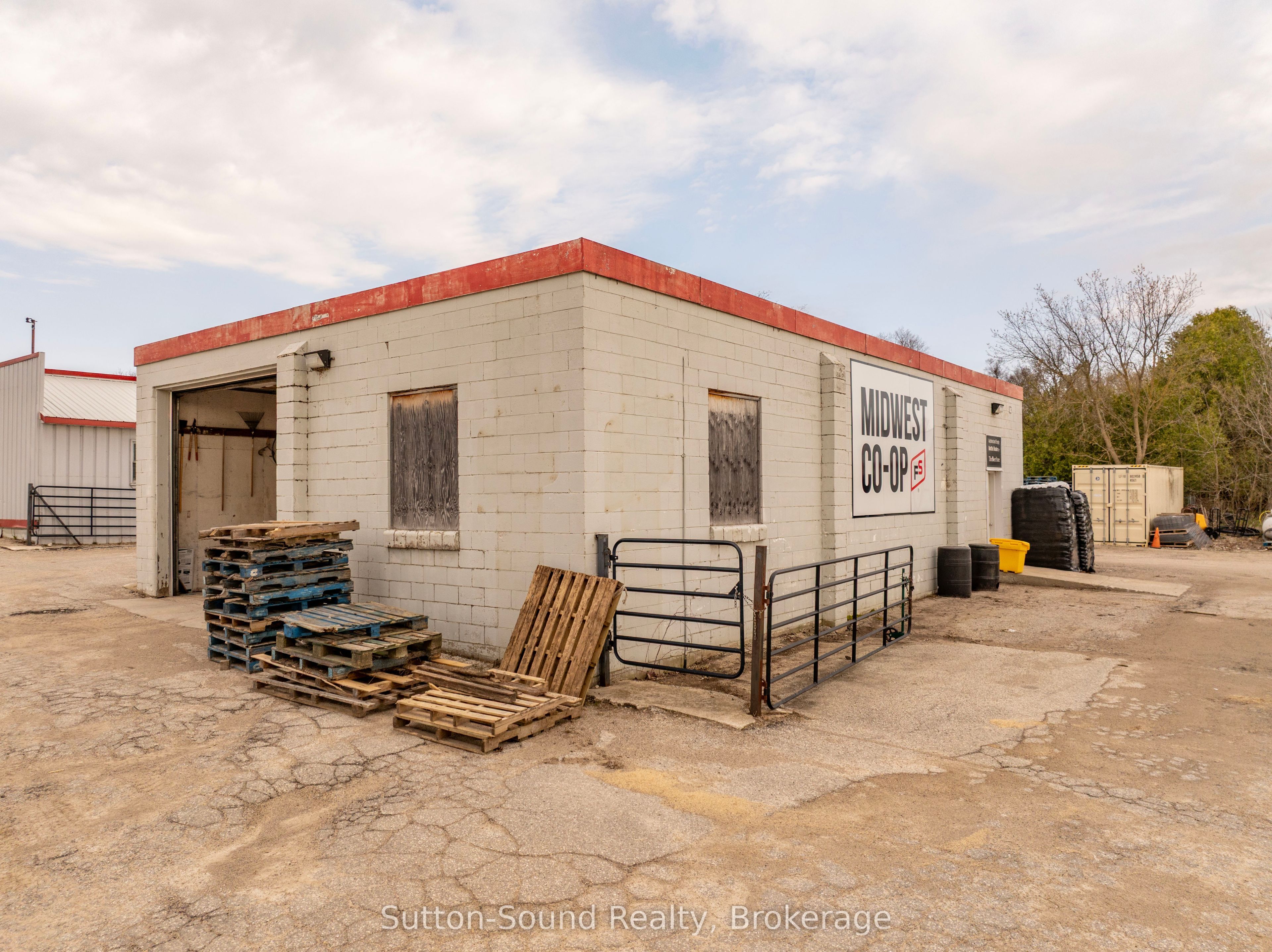 109 1st Avenue N Property Photo 23