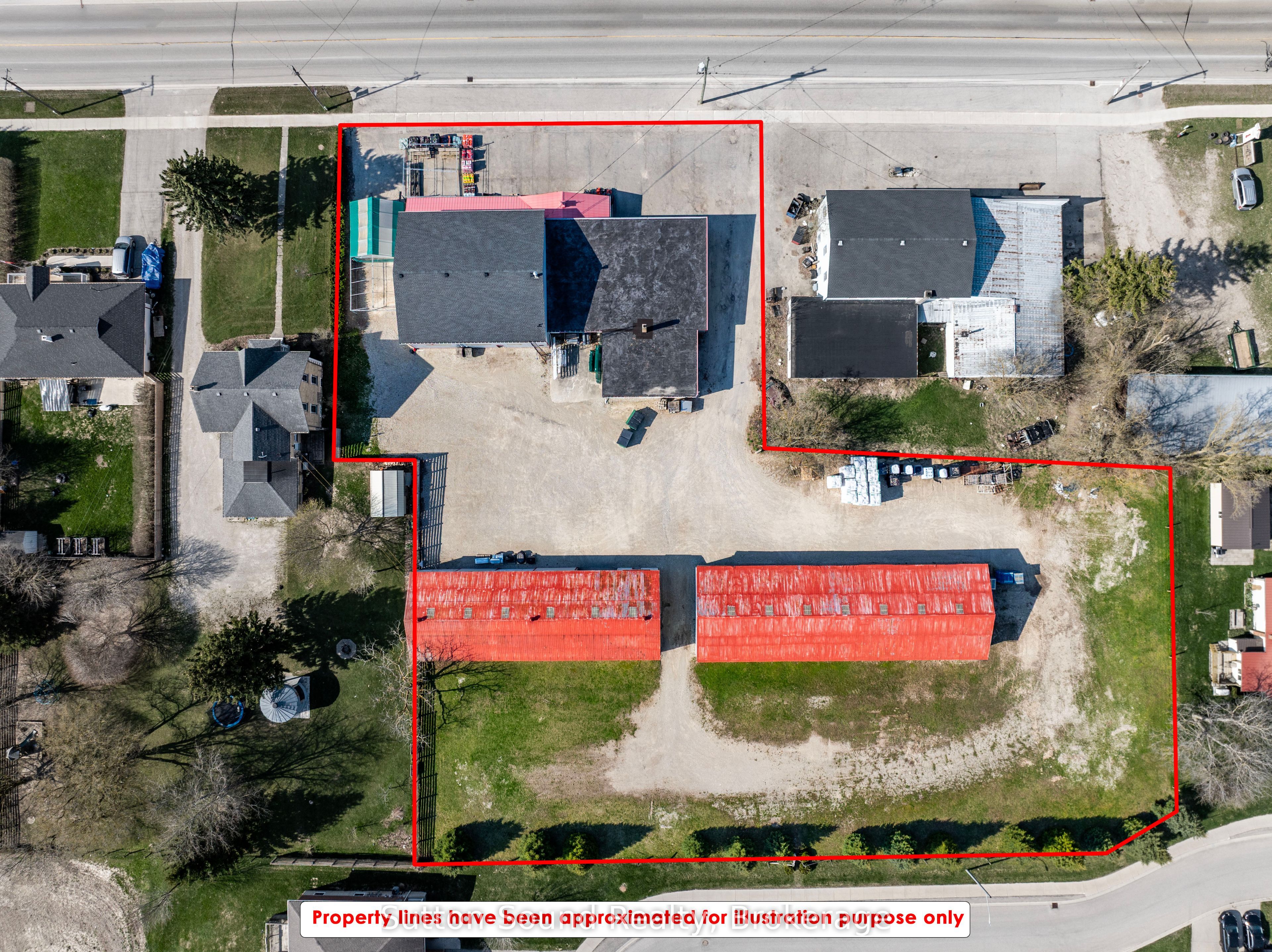 1056 9 Highway Property Photo 2