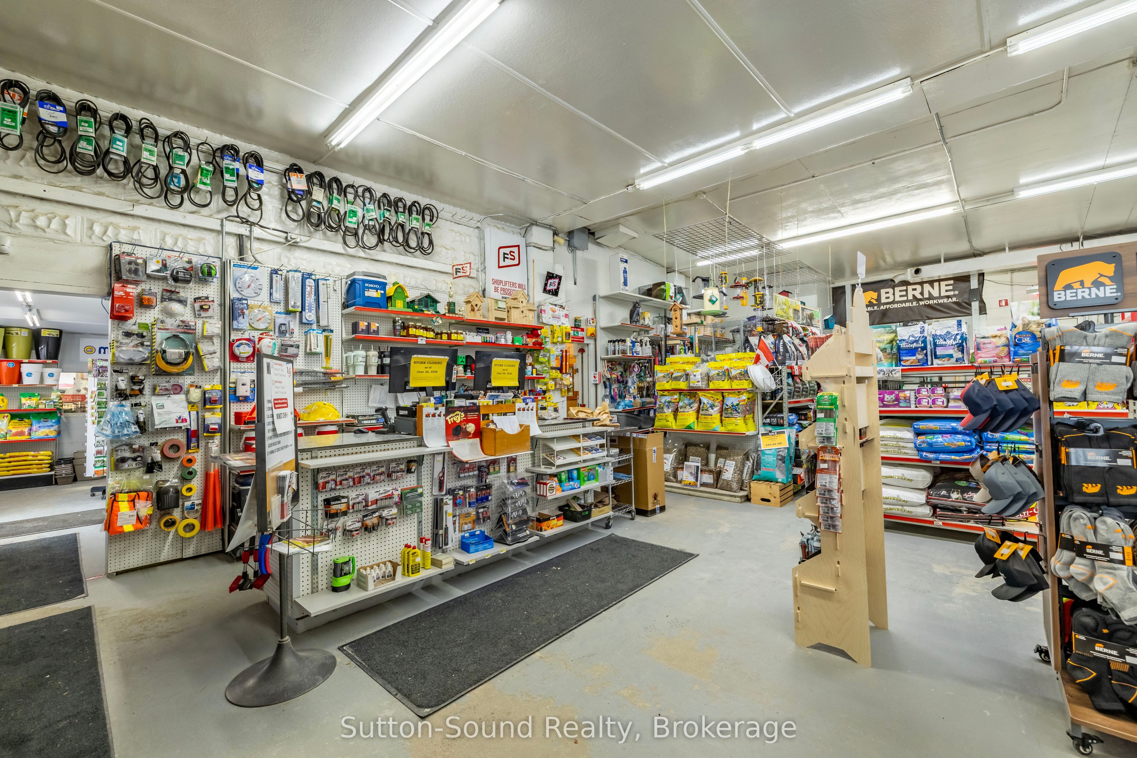 1056 9 Highway Property Photo 5