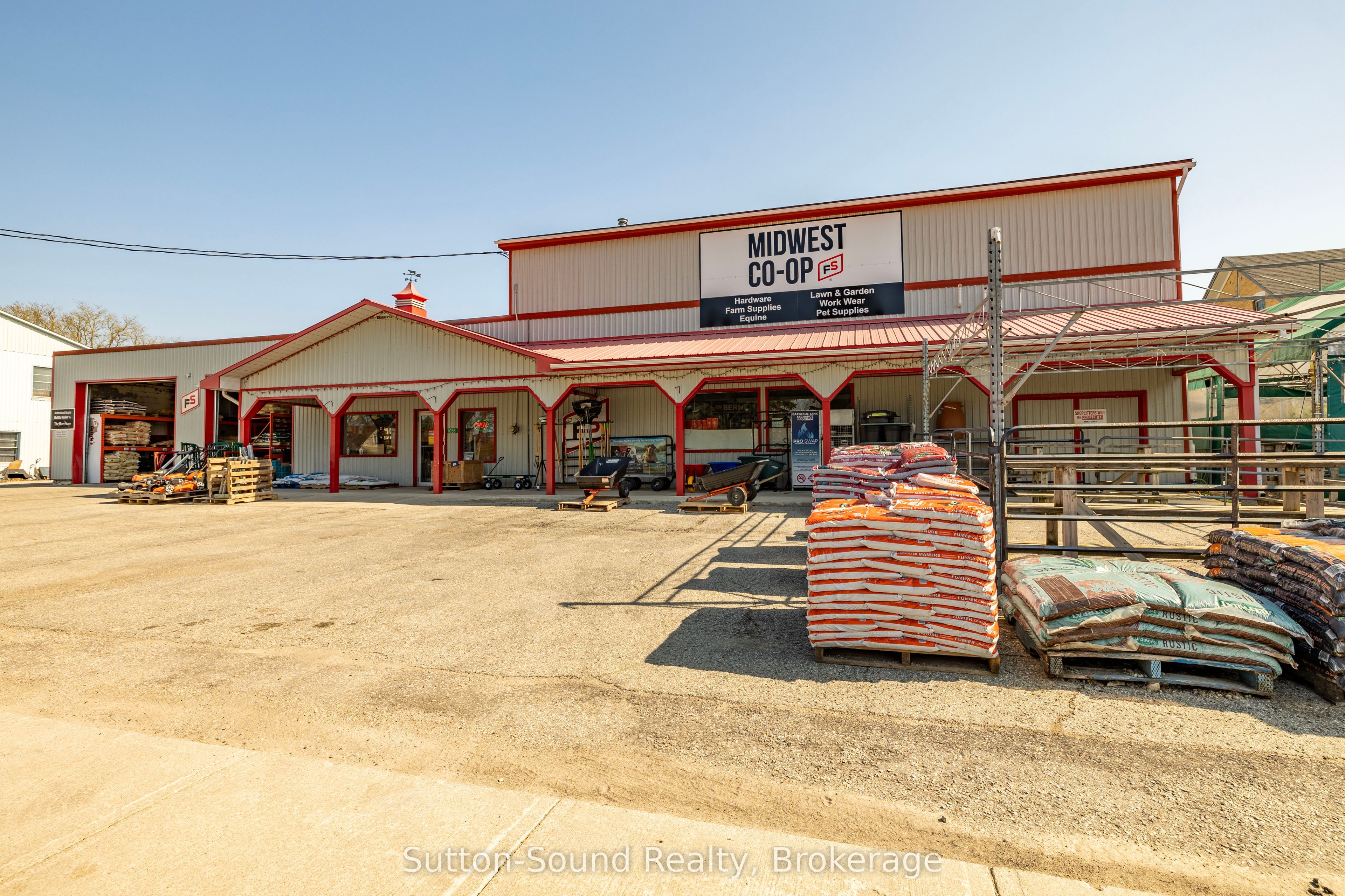1056 9 Highway Property Photo 23