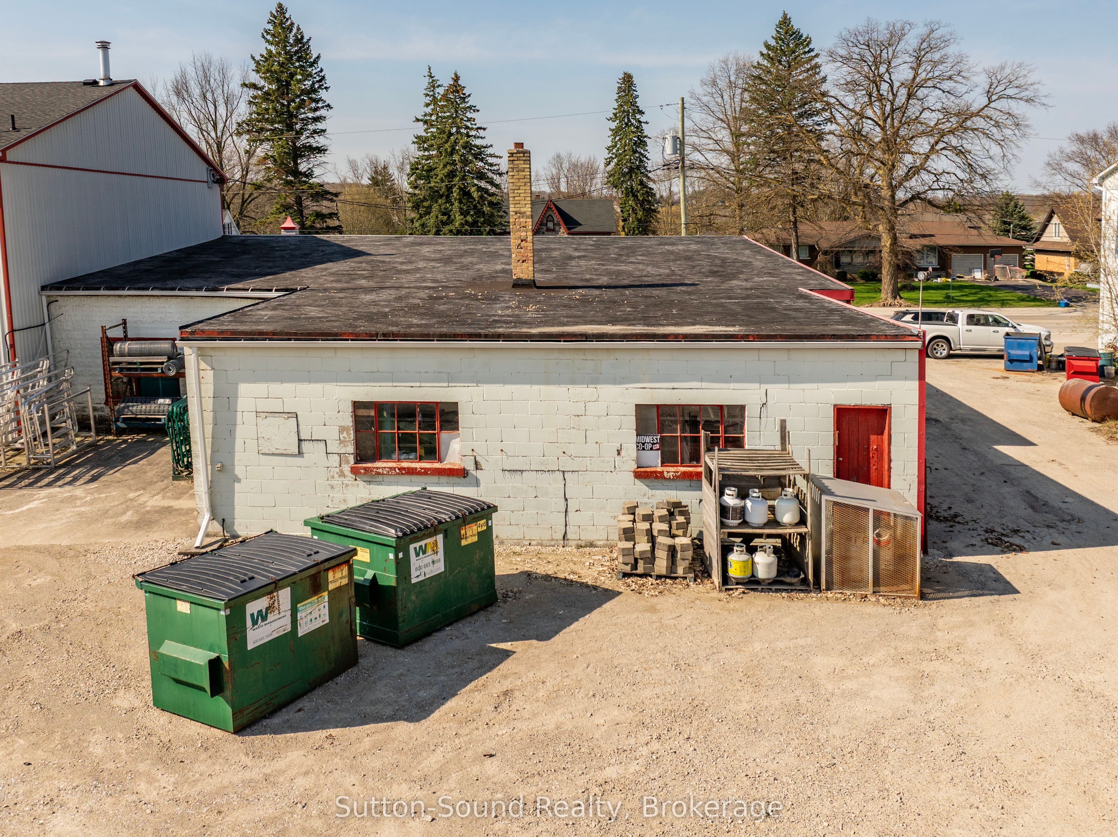 1056 9 Highway Property Photo 27
