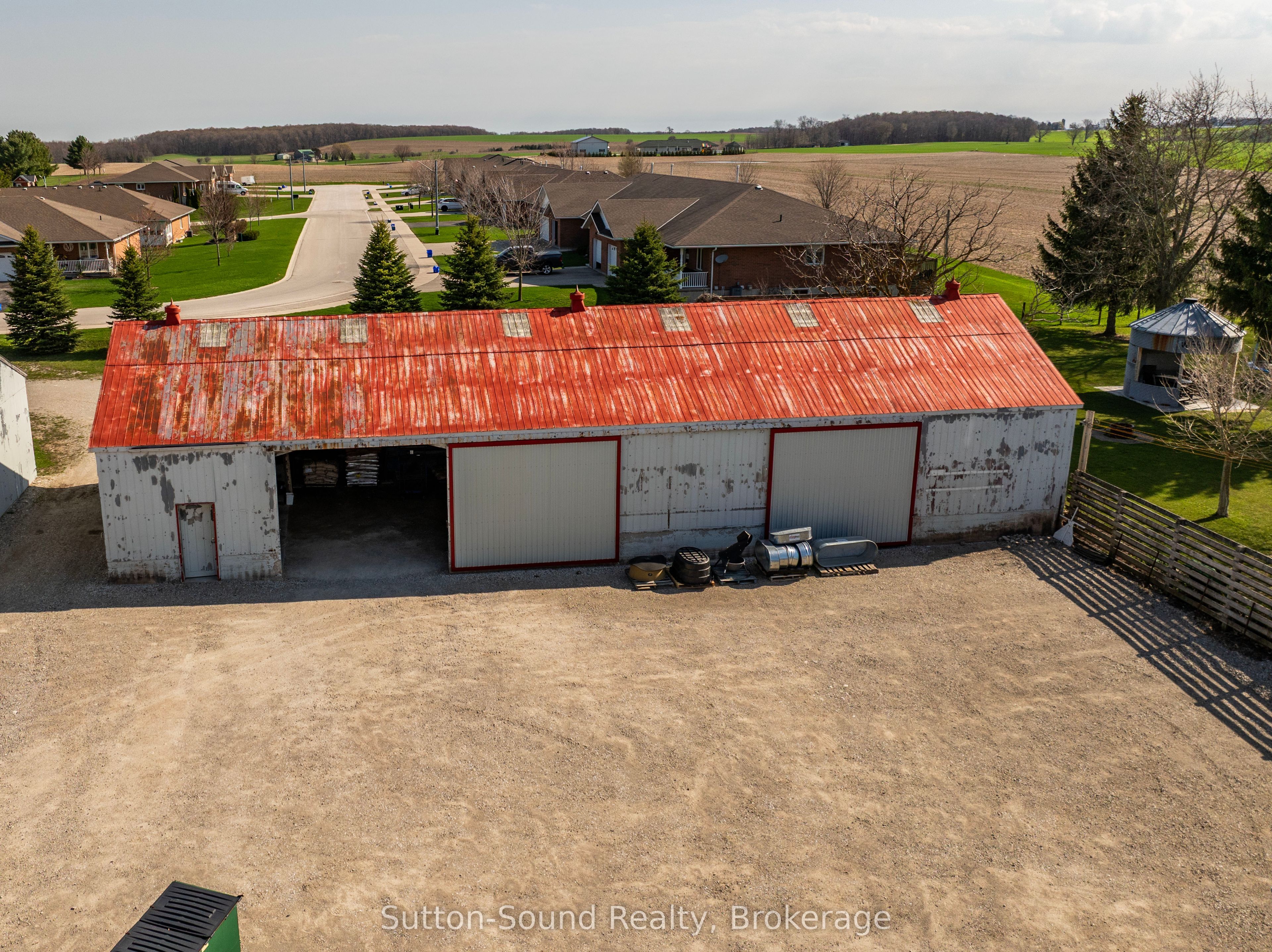 1056 9 Highway Property Photo 30