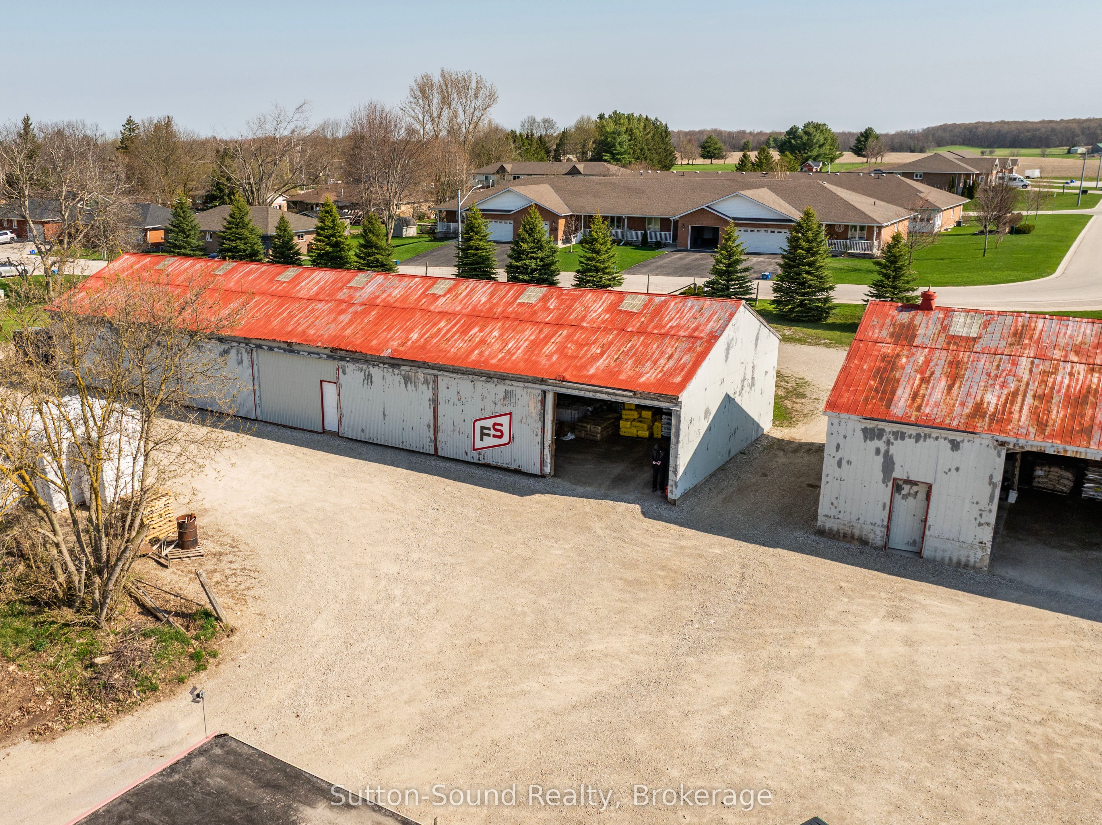 1056 9 Highway Property Photo 31