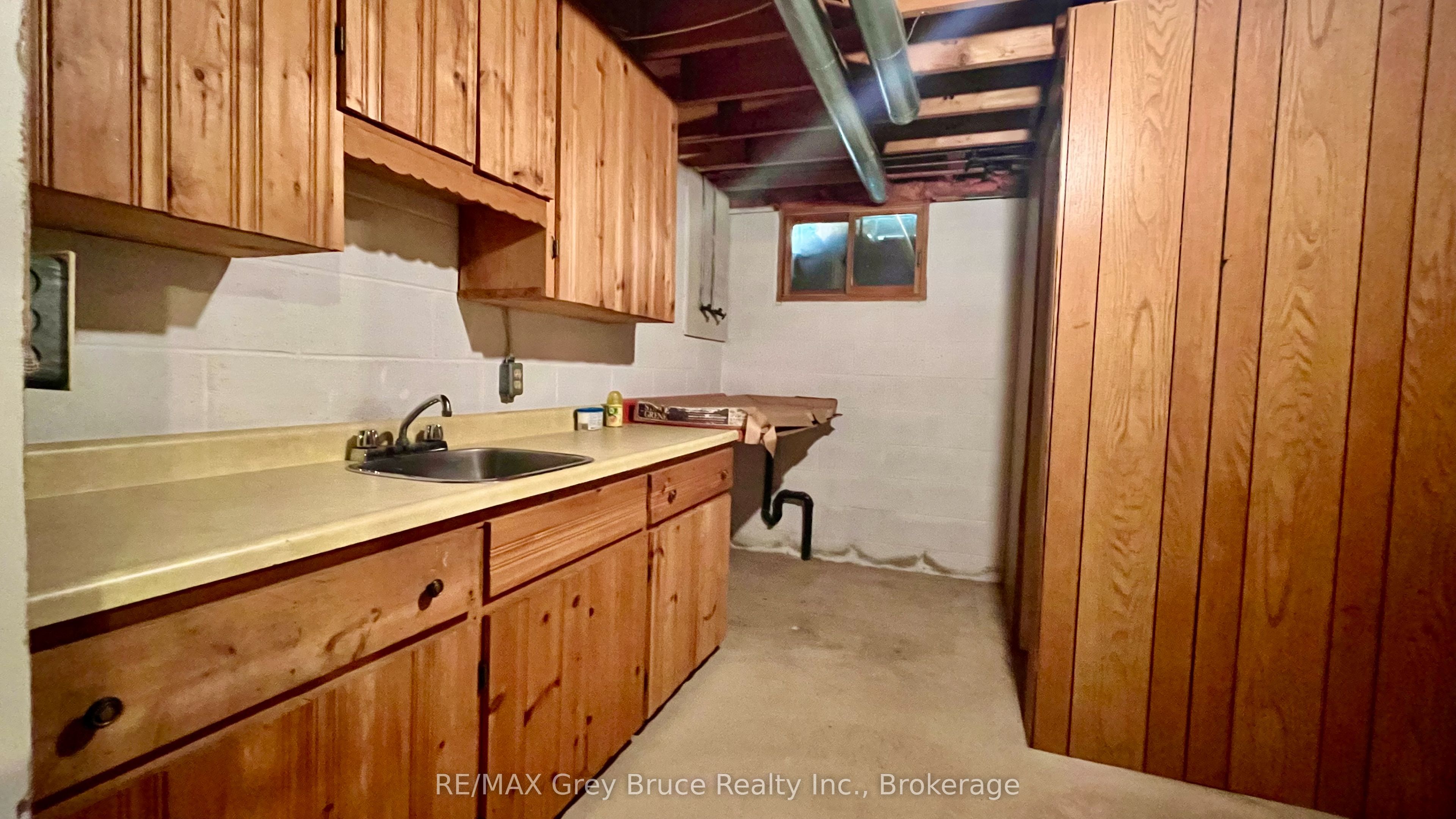 1069 7th Avenue Property Photo 19