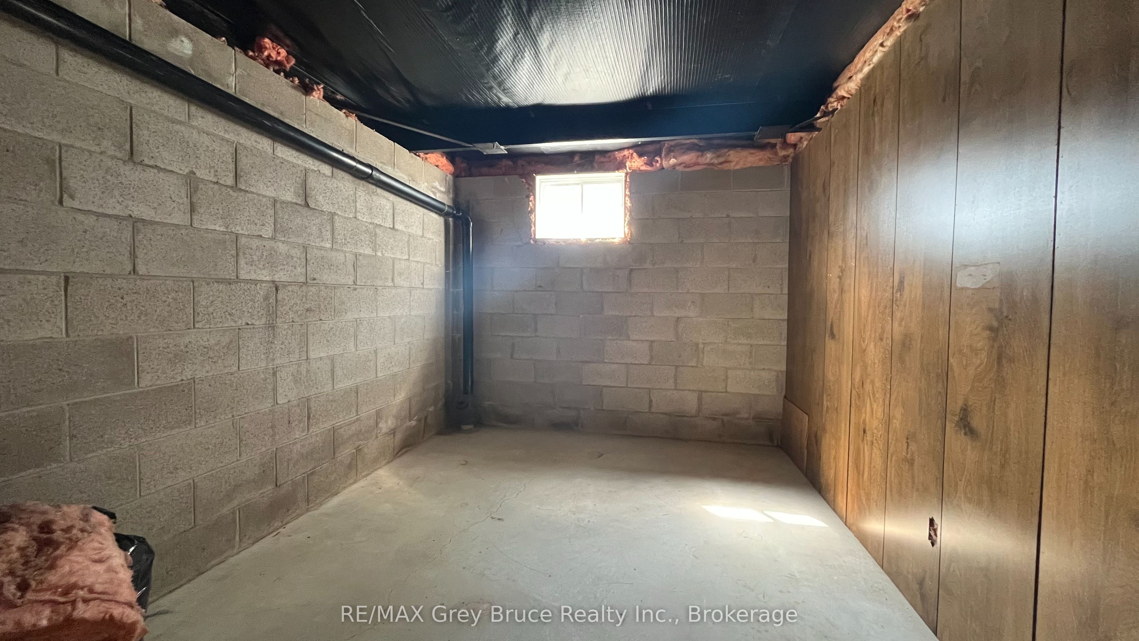 1069 7th Avenue Property Photo 23