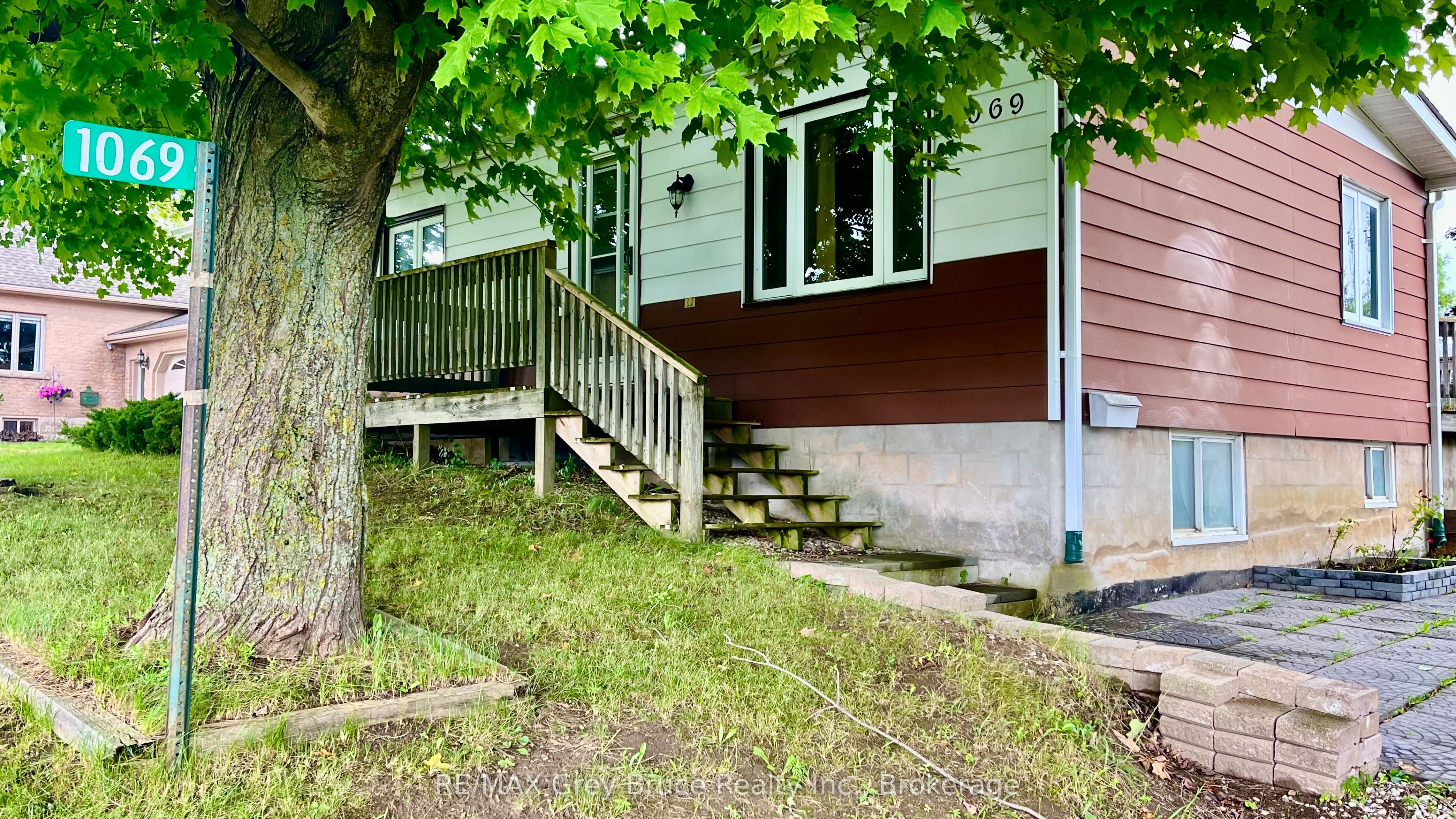 1069 7th Avenue Property Photo 31