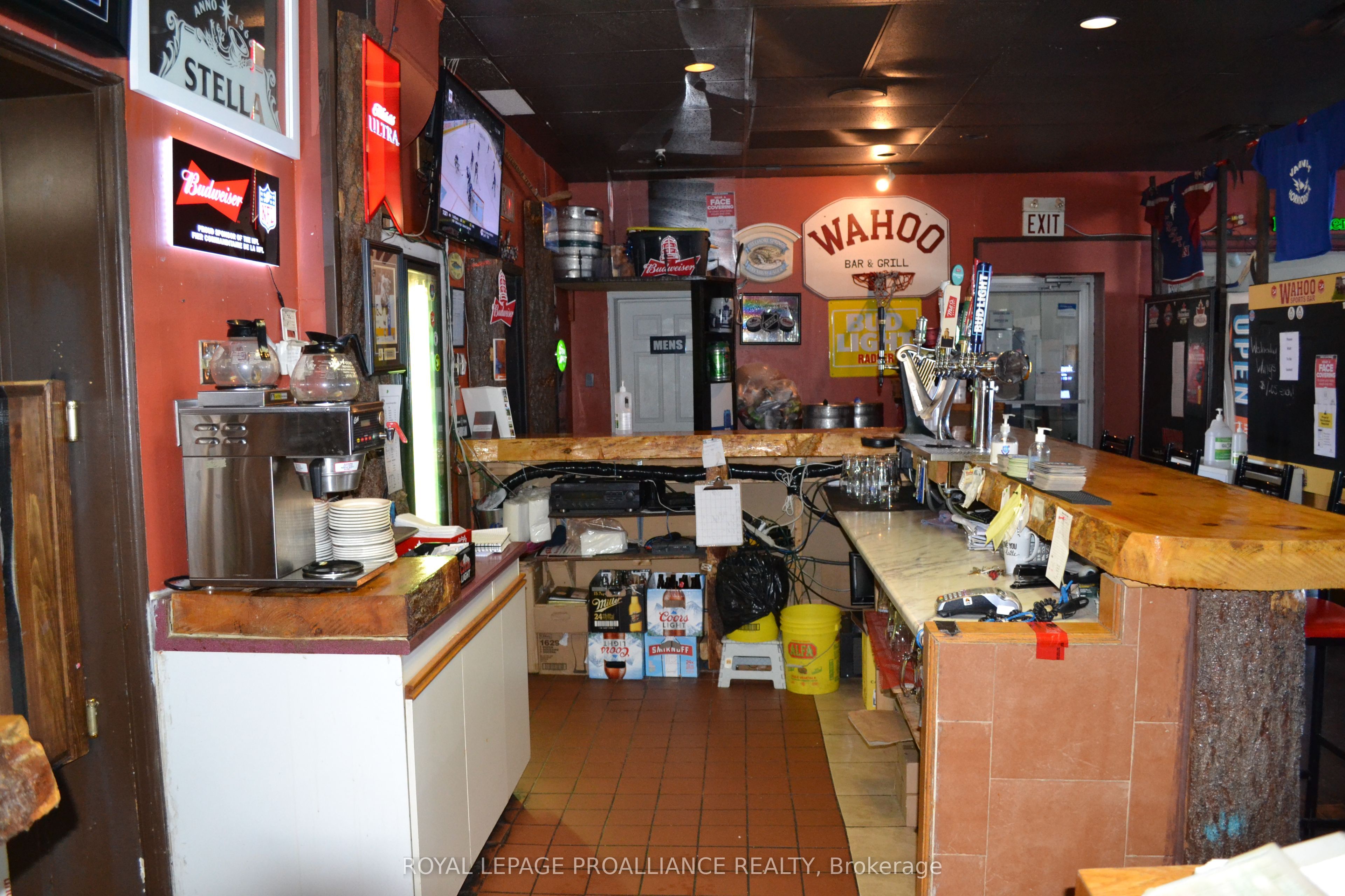 39 Dundas Street E Property Photo 7
