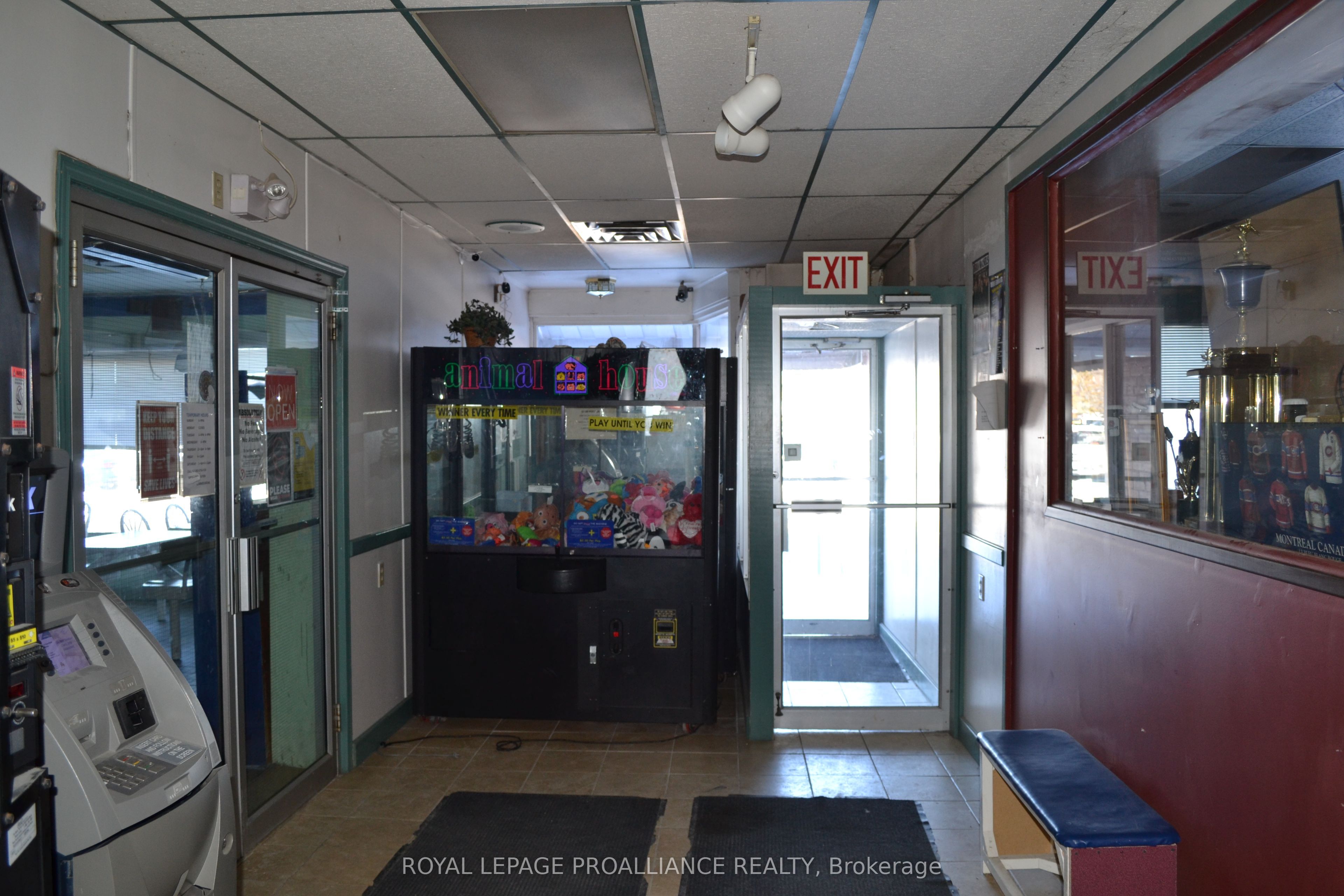 39 Dundas Street E Property Photo 18