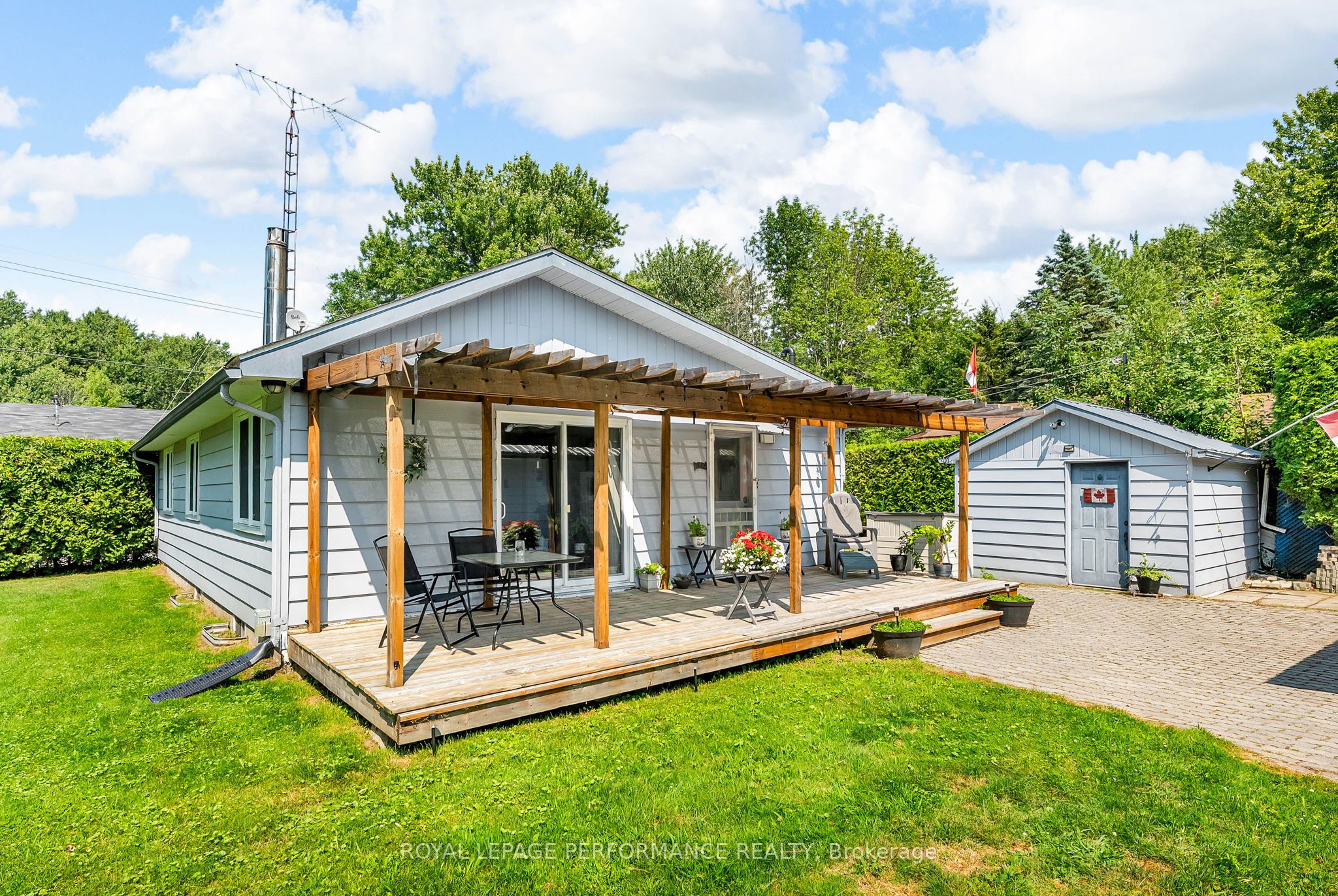 21052 Birch Avenue Property Photo 2
