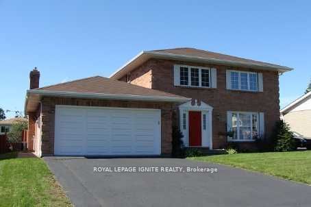 812 Chelsea Crescent Property Photo 1