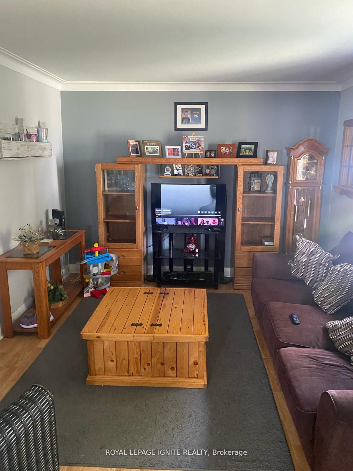 812 Chelsea Crescent Property Photo 3