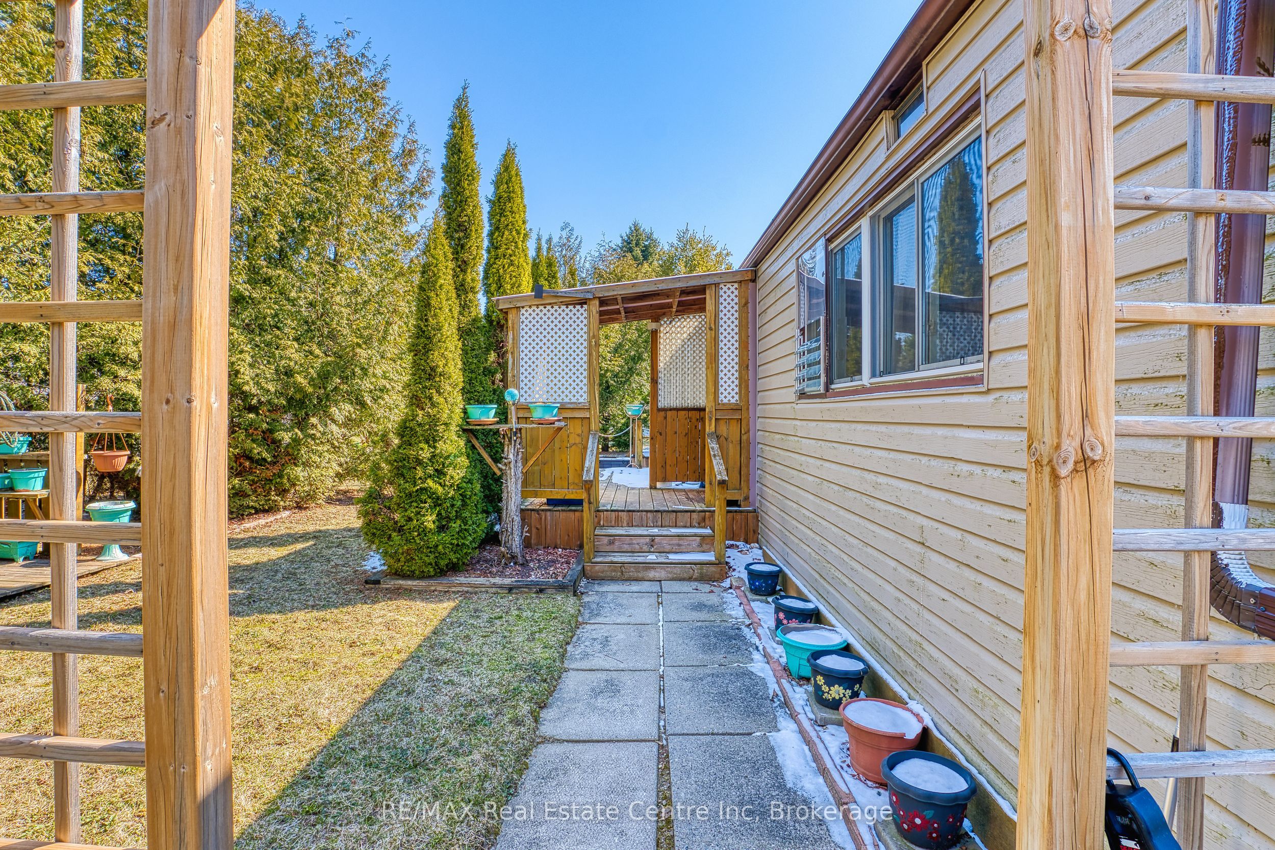 54 First Avenue Property Photo 3