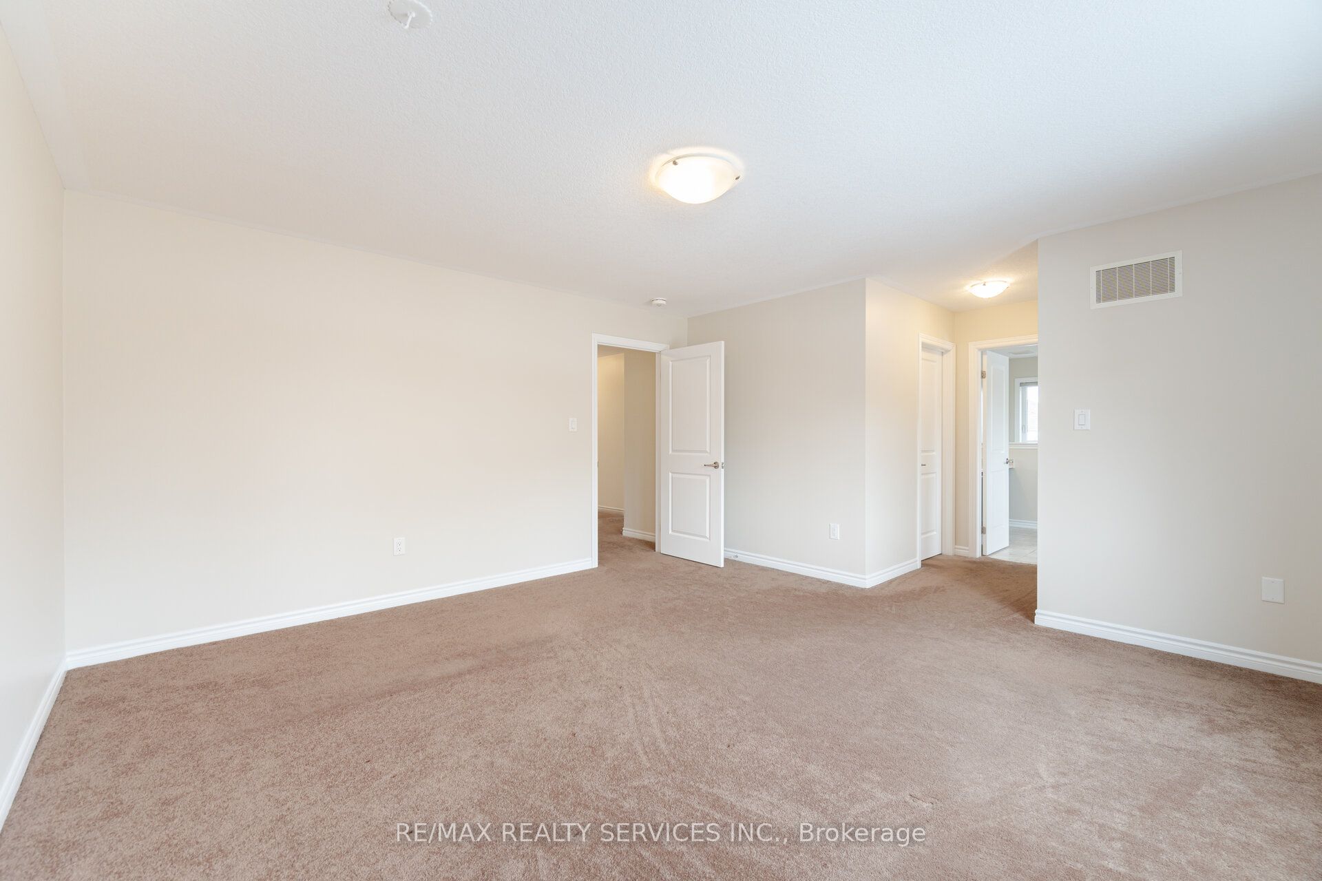 37 Pace Avenue Property Photo 23