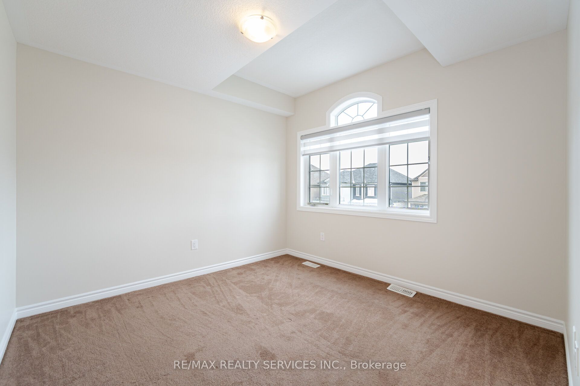 37 Pace Avenue Property Photo 32