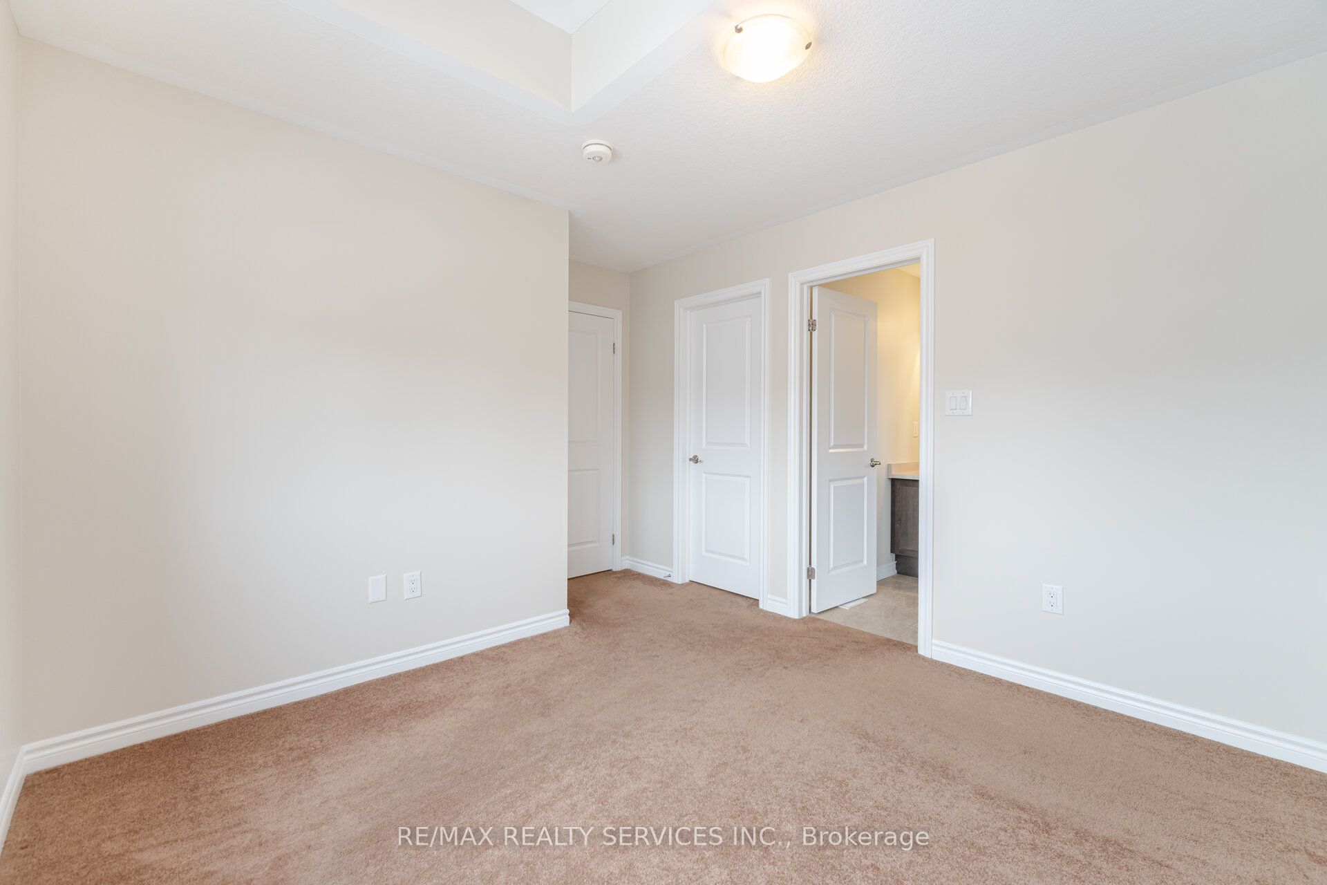 37 Pace Avenue Property Photo 33