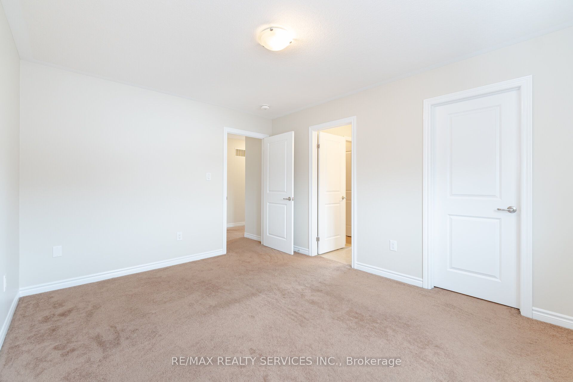 37 Pace Avenue Property Photo 41