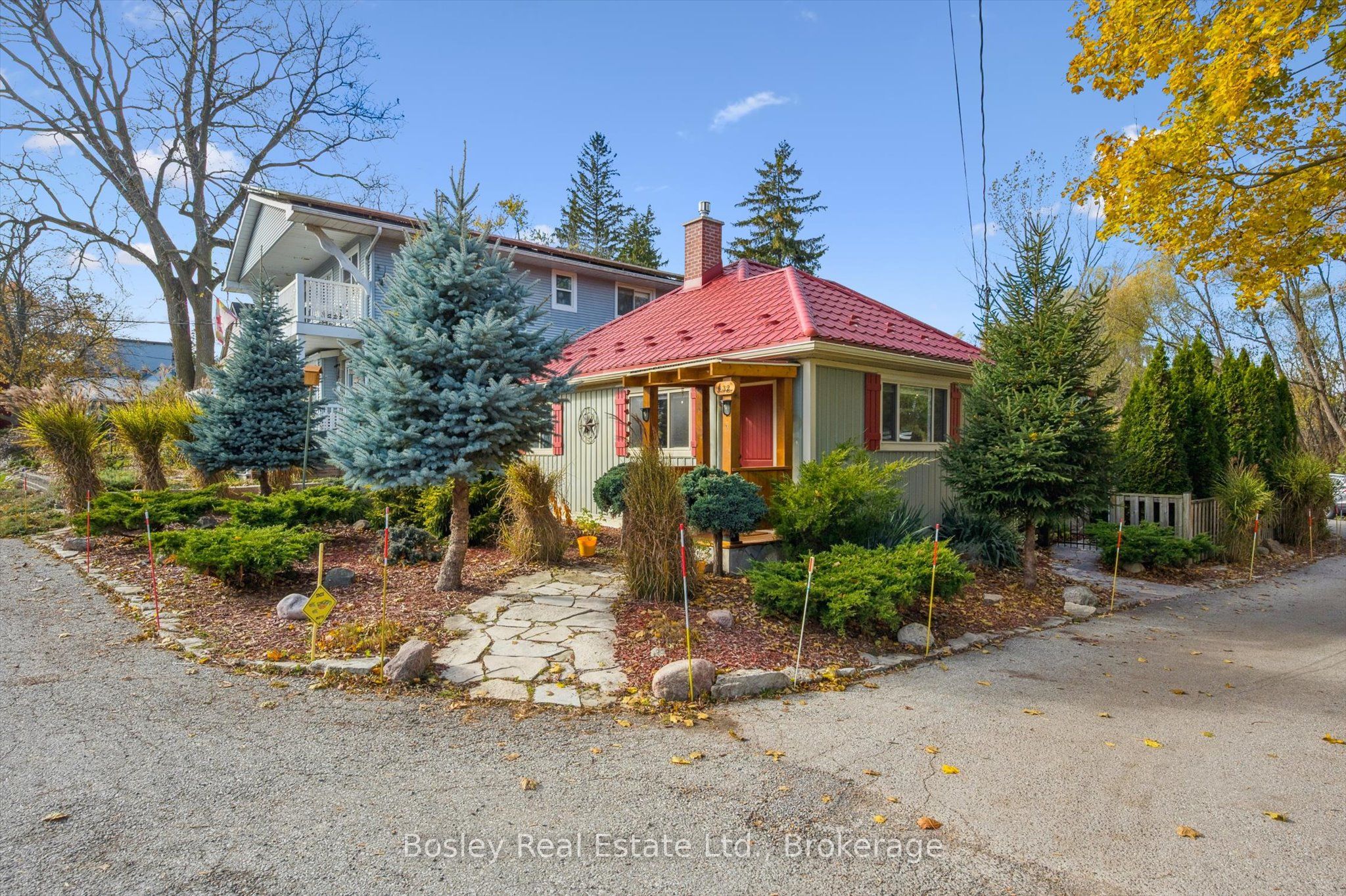 32 Holly Trail Property Photo 1
