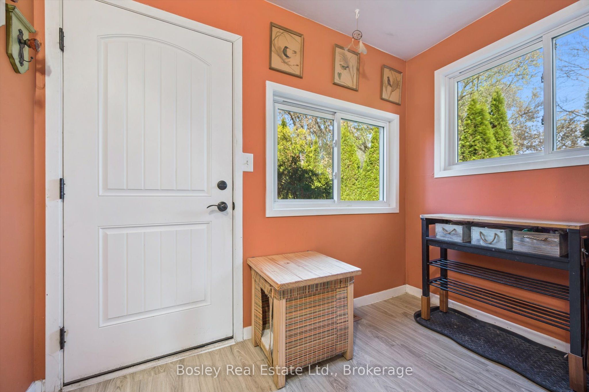 32 Holly Trail Property Photo 7