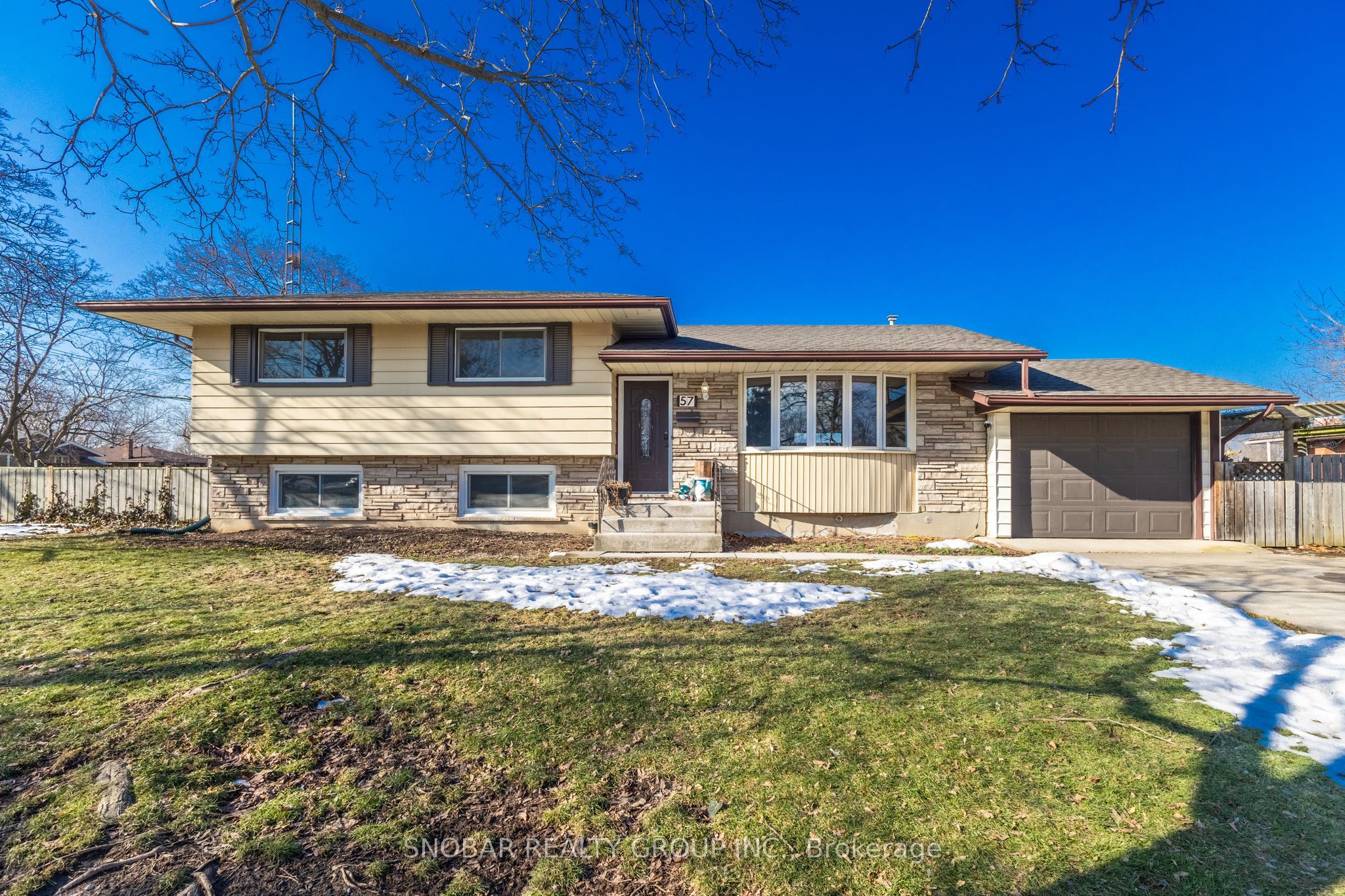 57 Alexandra Boulevard Property Photo 1