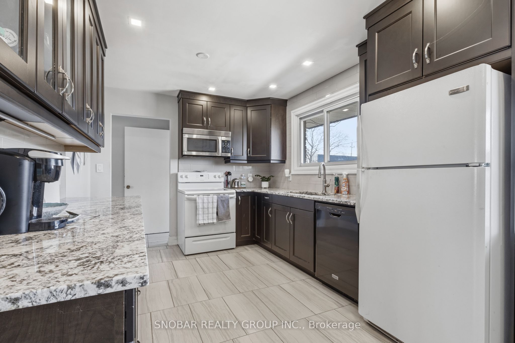 57 Alexandra Boulevard Property Photo 7