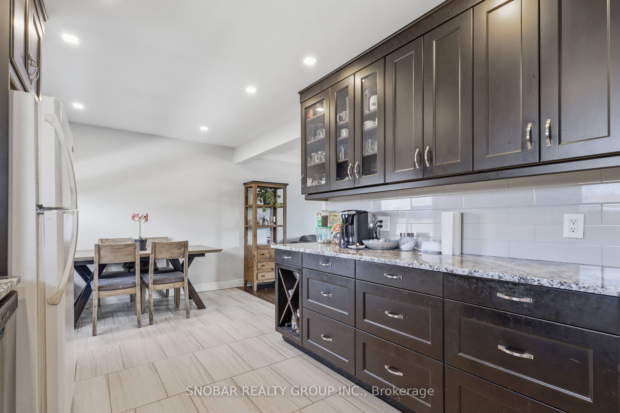 57 Alexandra Boulevard Property Photo 9