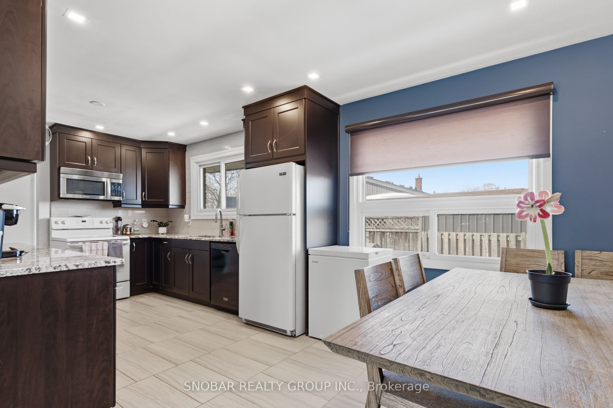 57 Alexandra Boulevard Property Photo 10