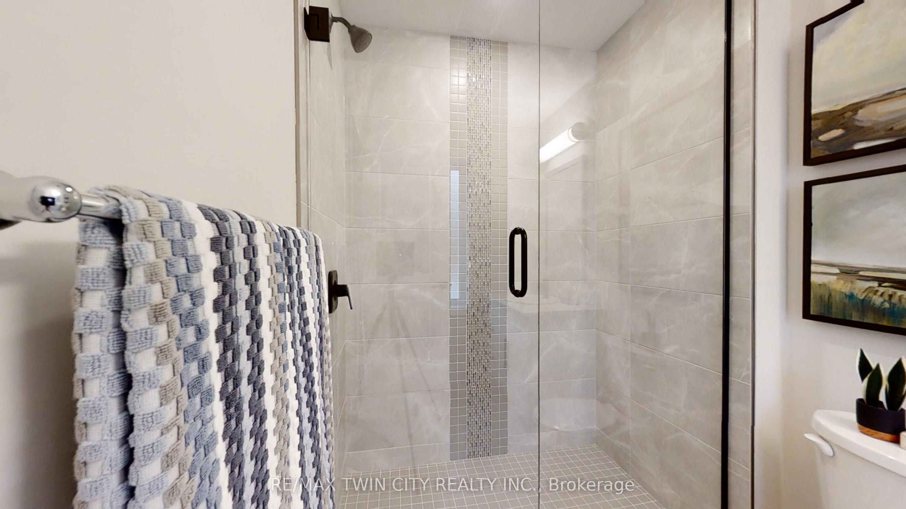 163 Julie Crescent Property Photo 14