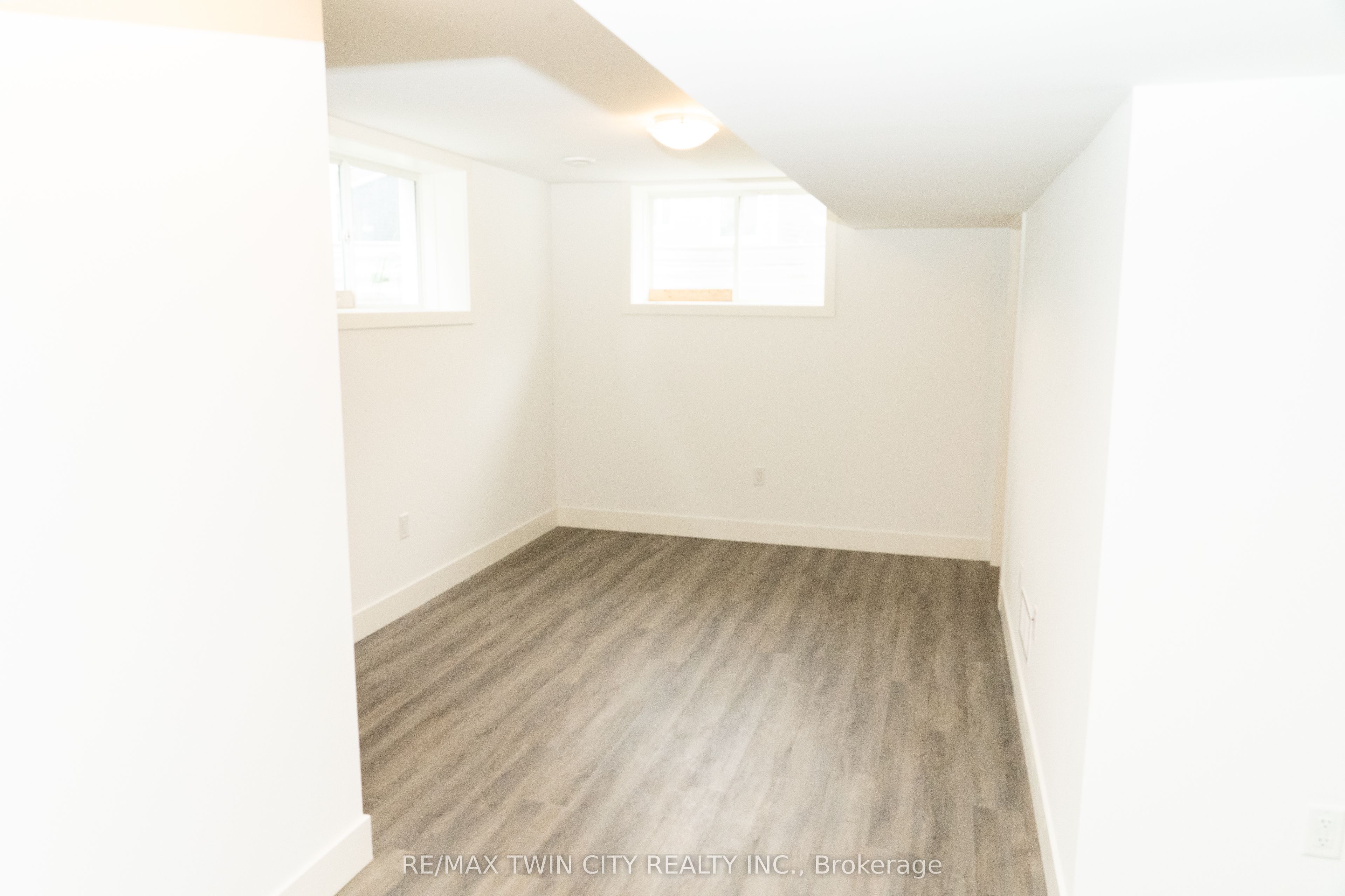 163 Julie Crescent Property Photo 25