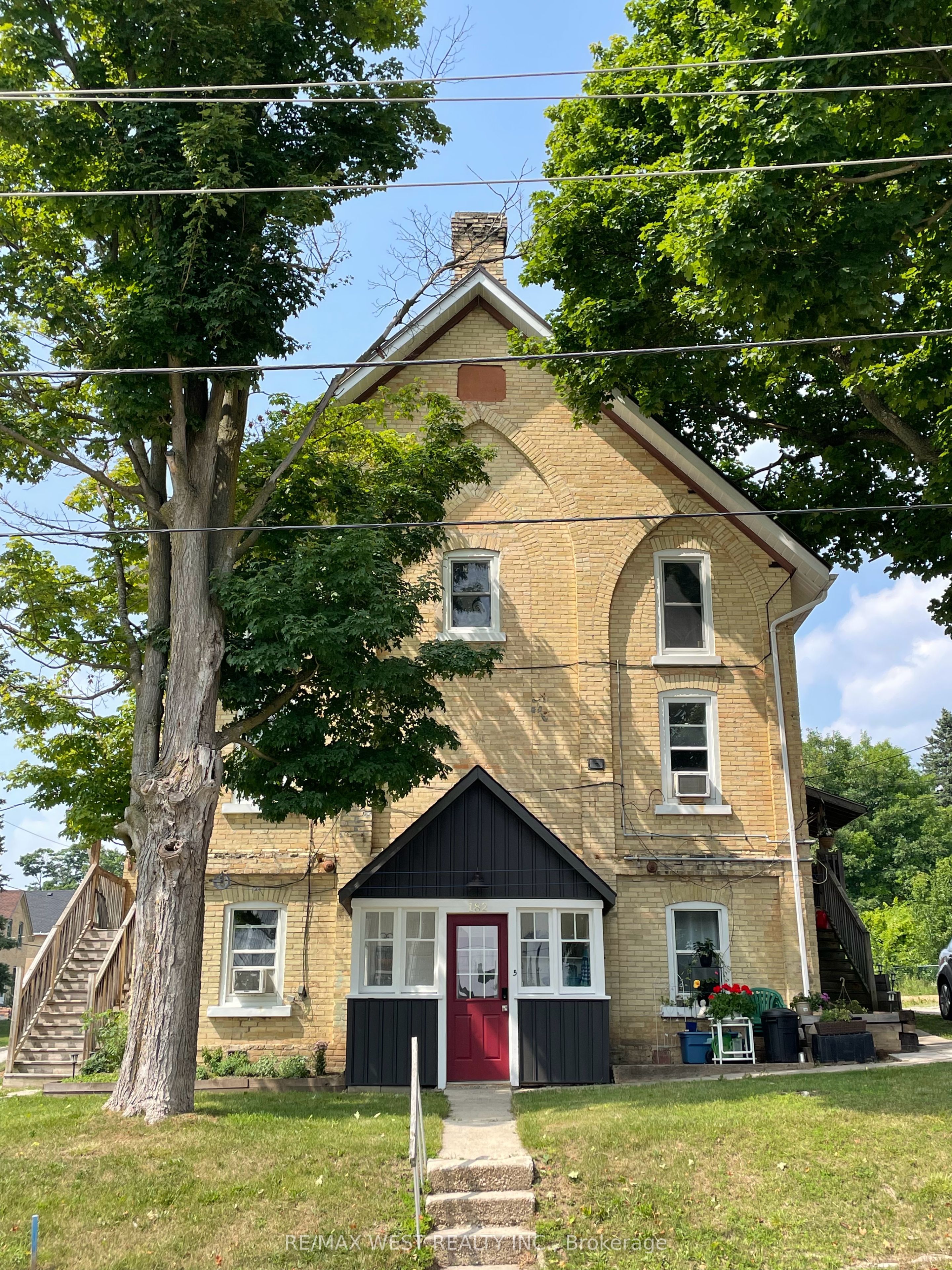 182 12th Street Property Photo 1