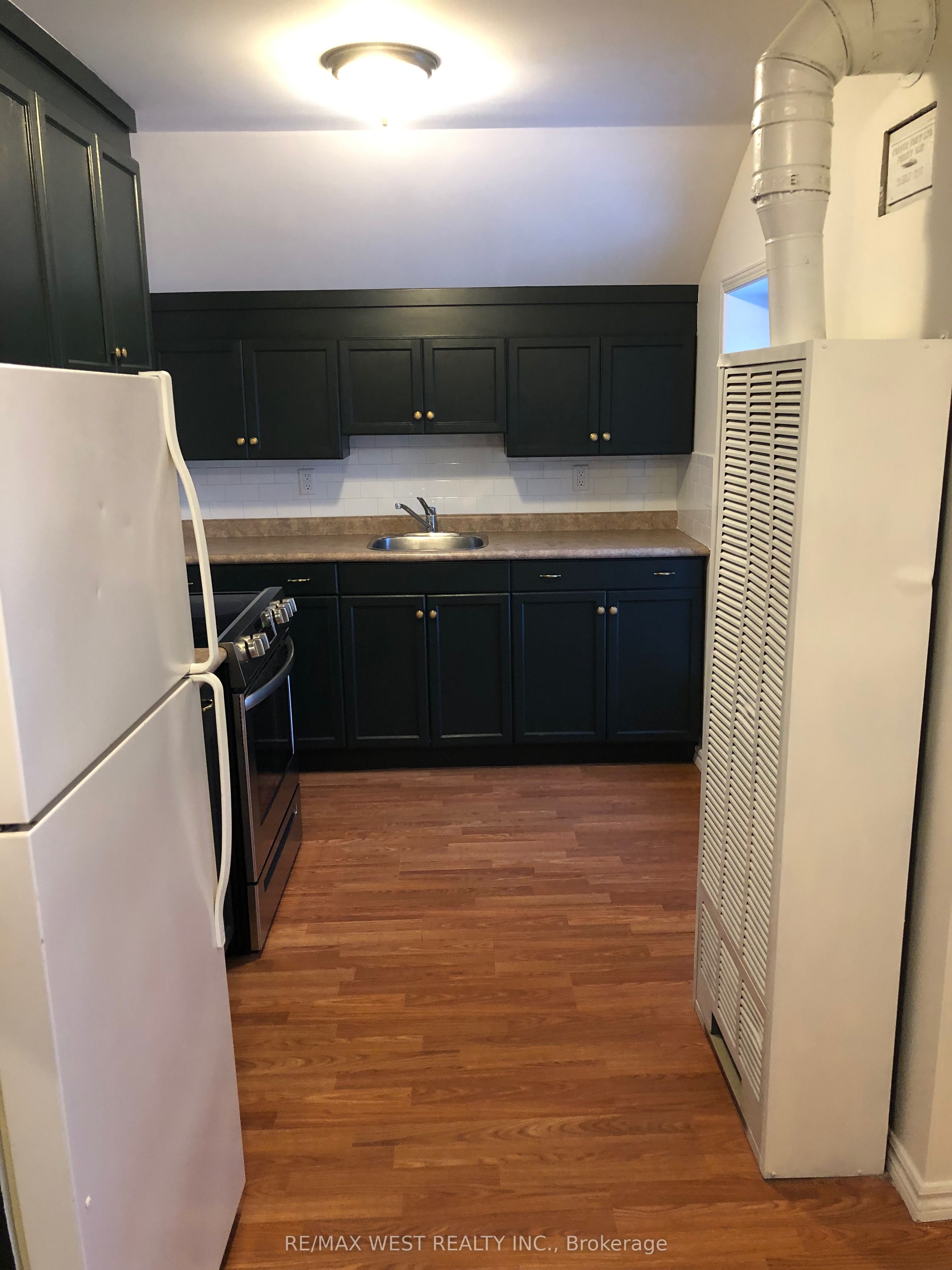 182 12th Street Property Photo 4