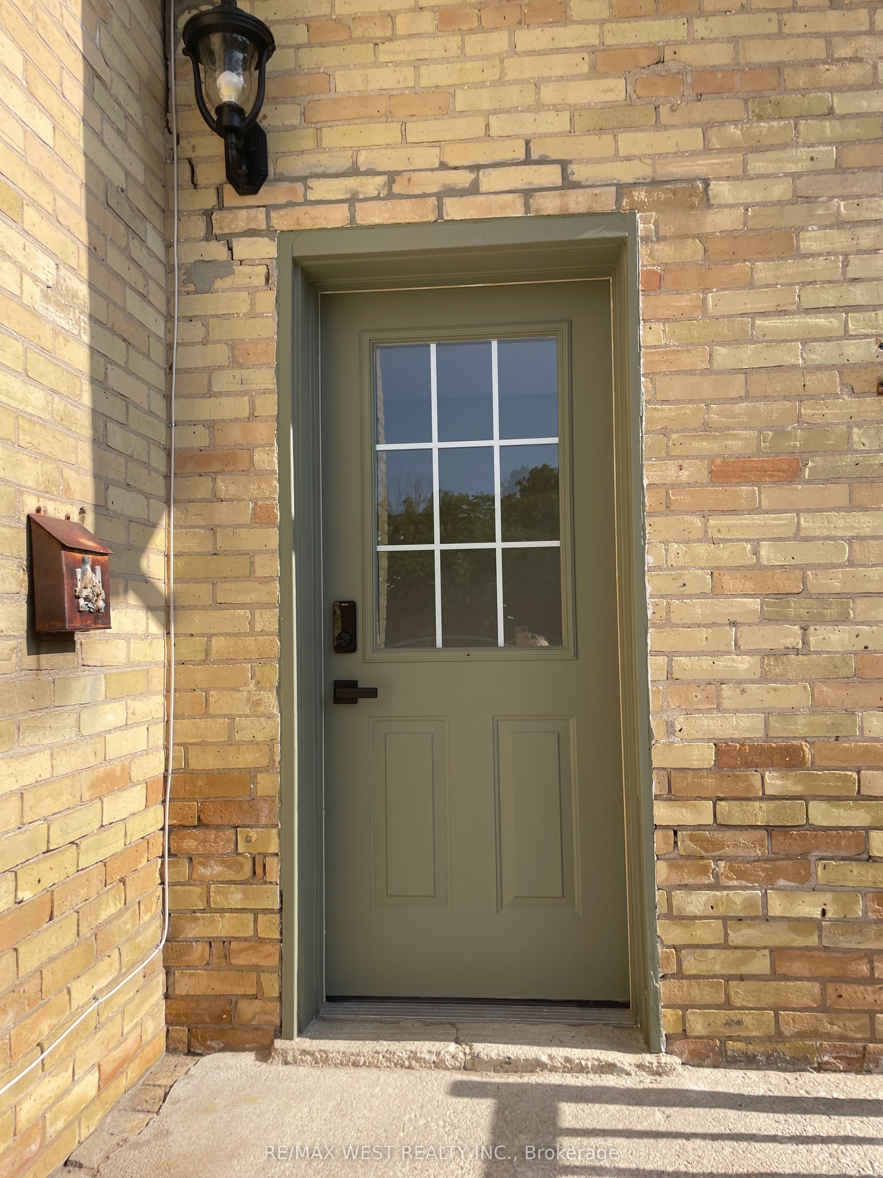 182 12th Street Property Photo 8