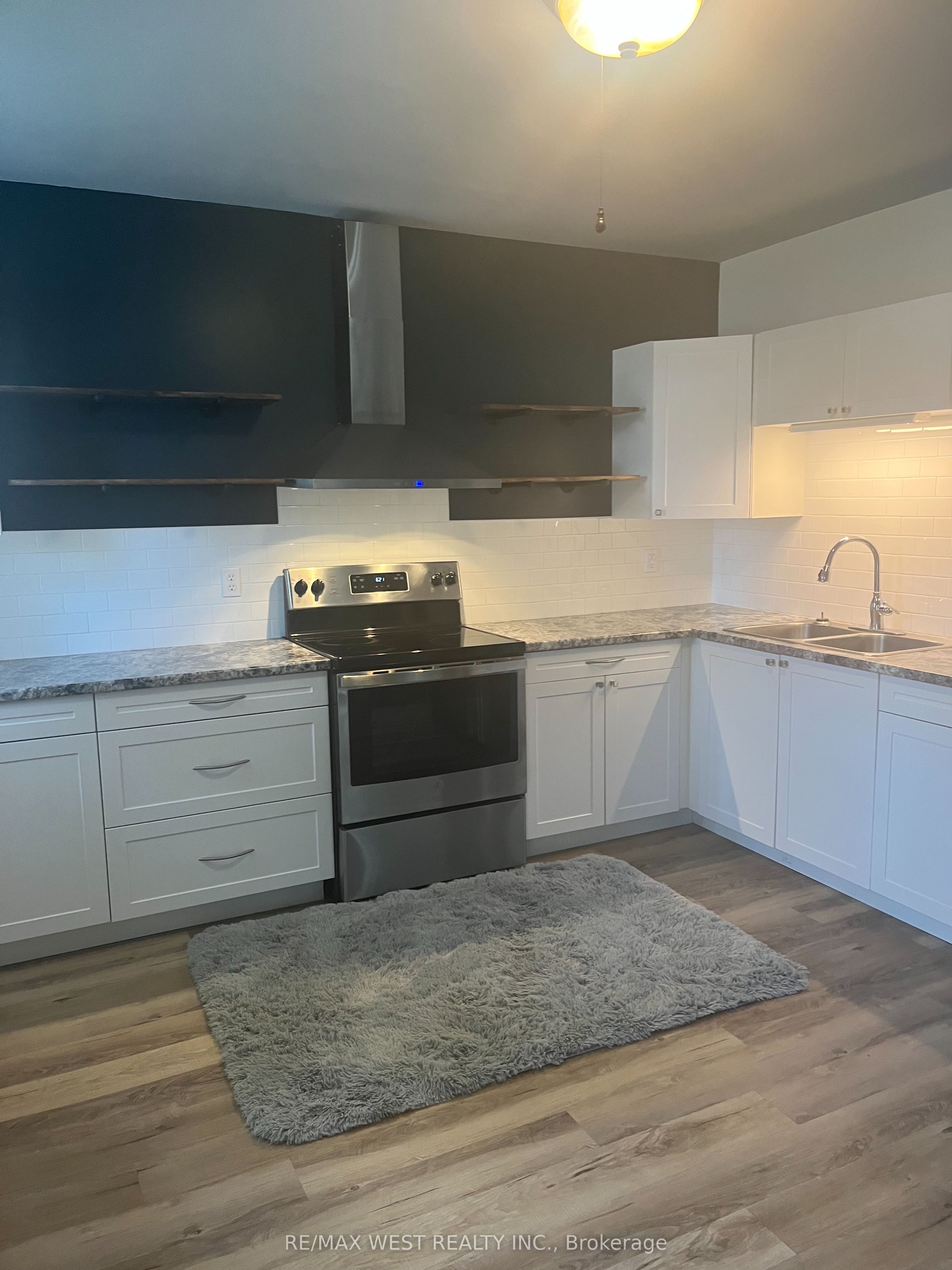 182 12th Street Property Photo 12