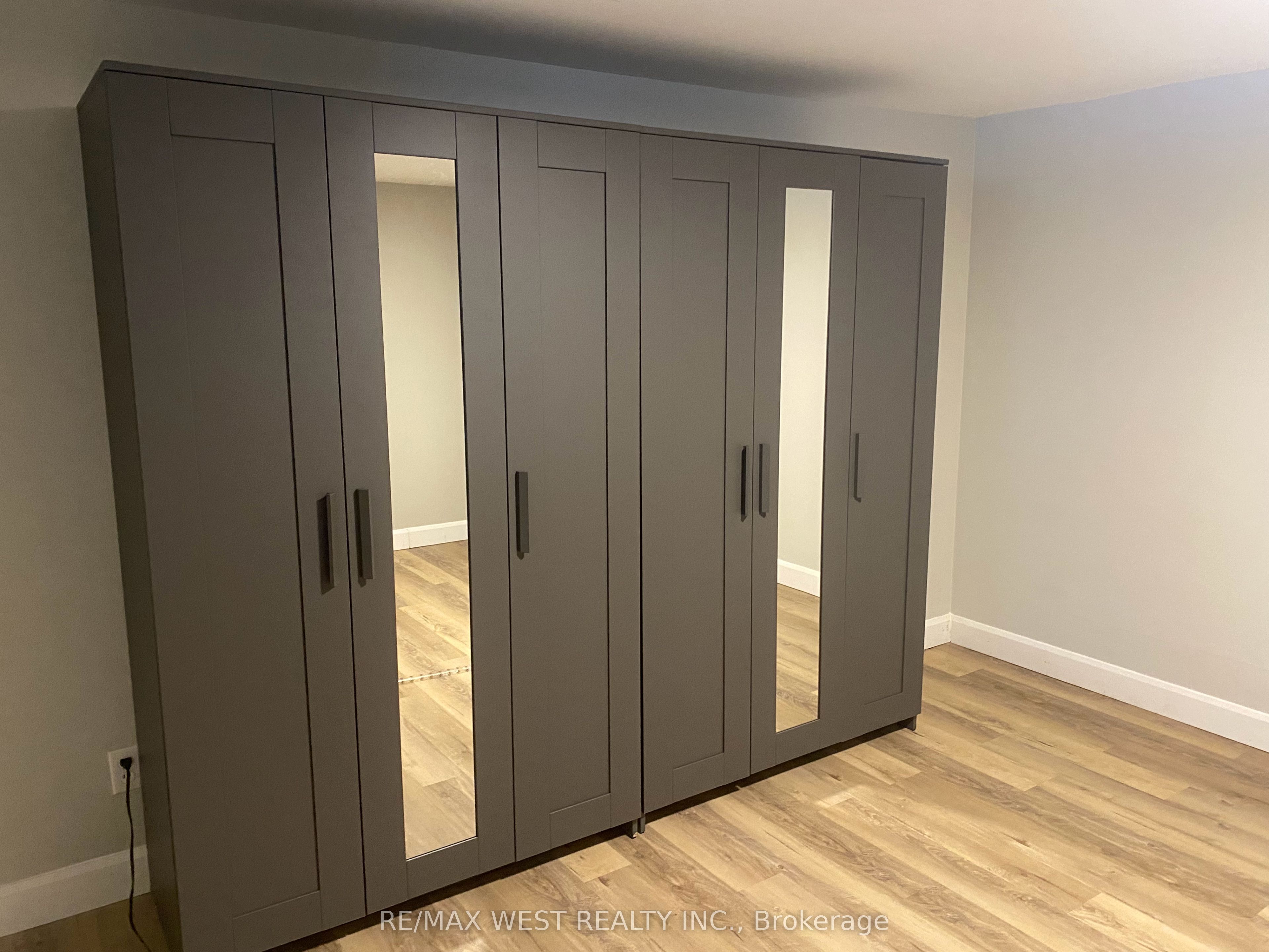 182 12th Street Property Photo 16