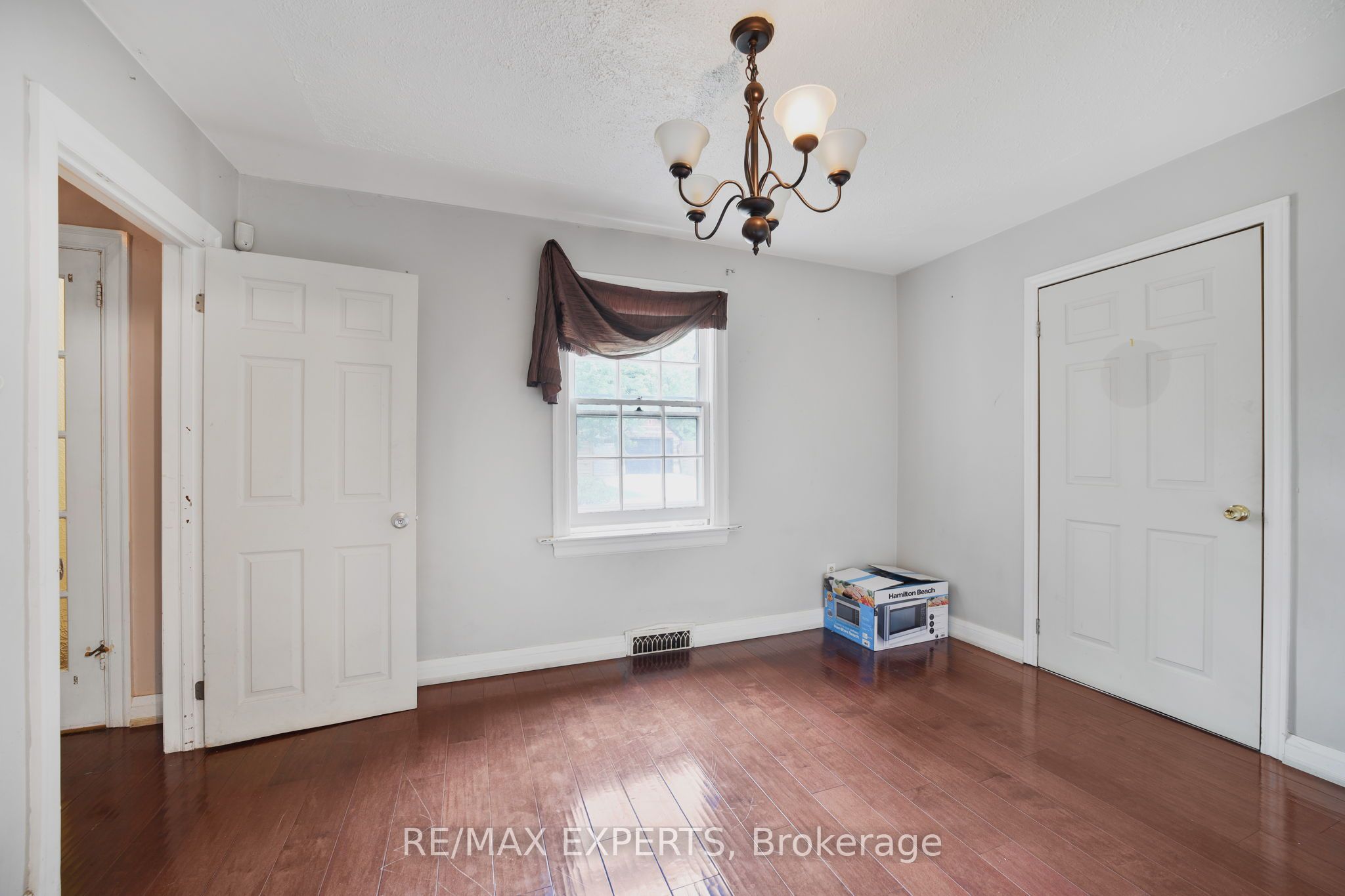 6198 Delaware Street Property Photo 7