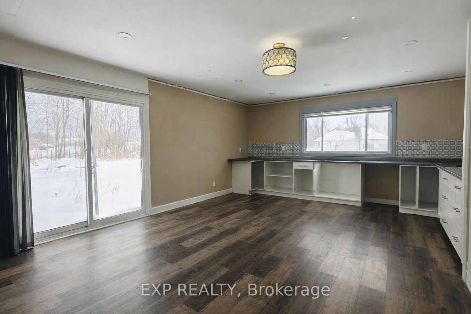 1133 Plowmans Line Property Photo 7