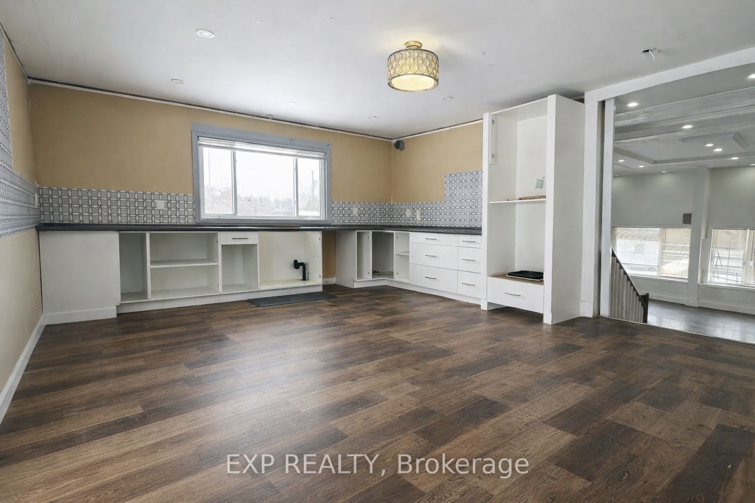 1133 Plowmans Line Property Photo 8