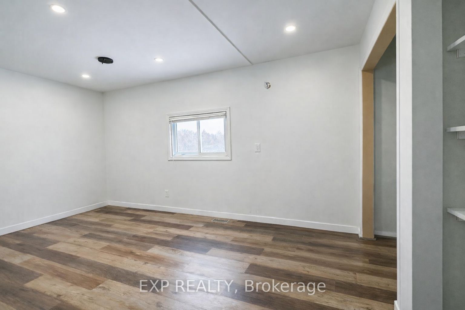 1133 Plowmans Line Property Photo 10