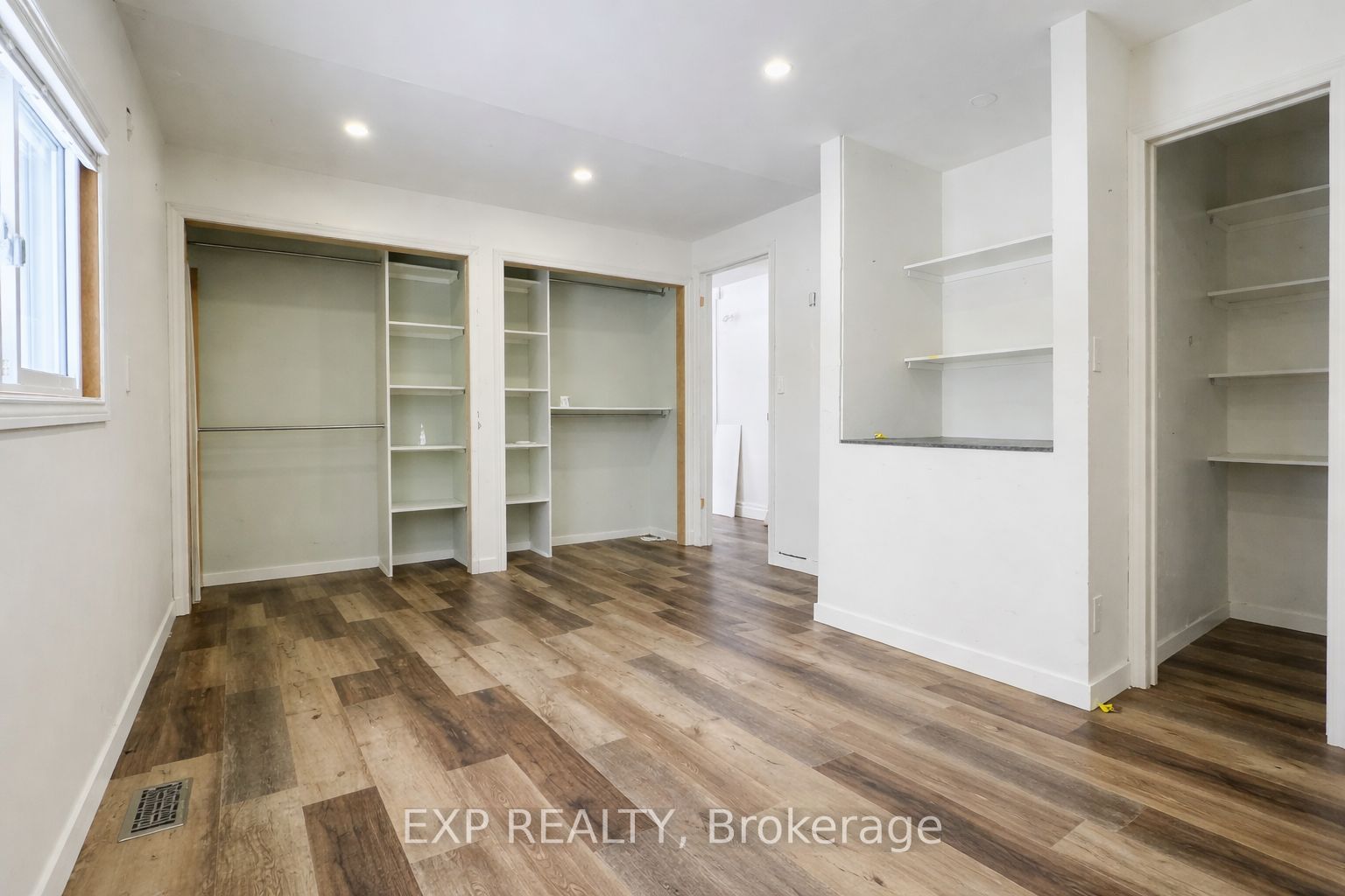 1133 Plowmans Line Property Photo 11