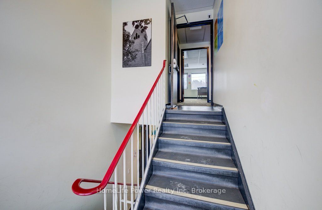 354 Charles Street E Property Photo 13