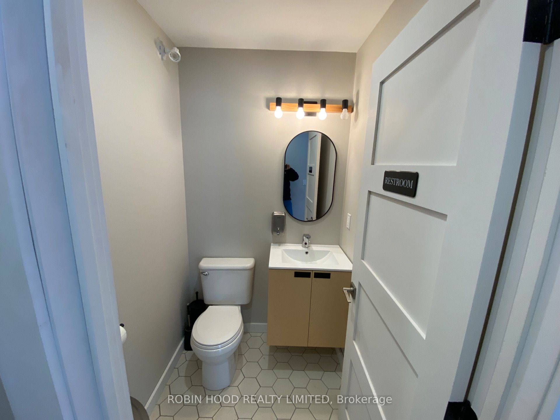 5 Craig Boulevard Property Photo 7