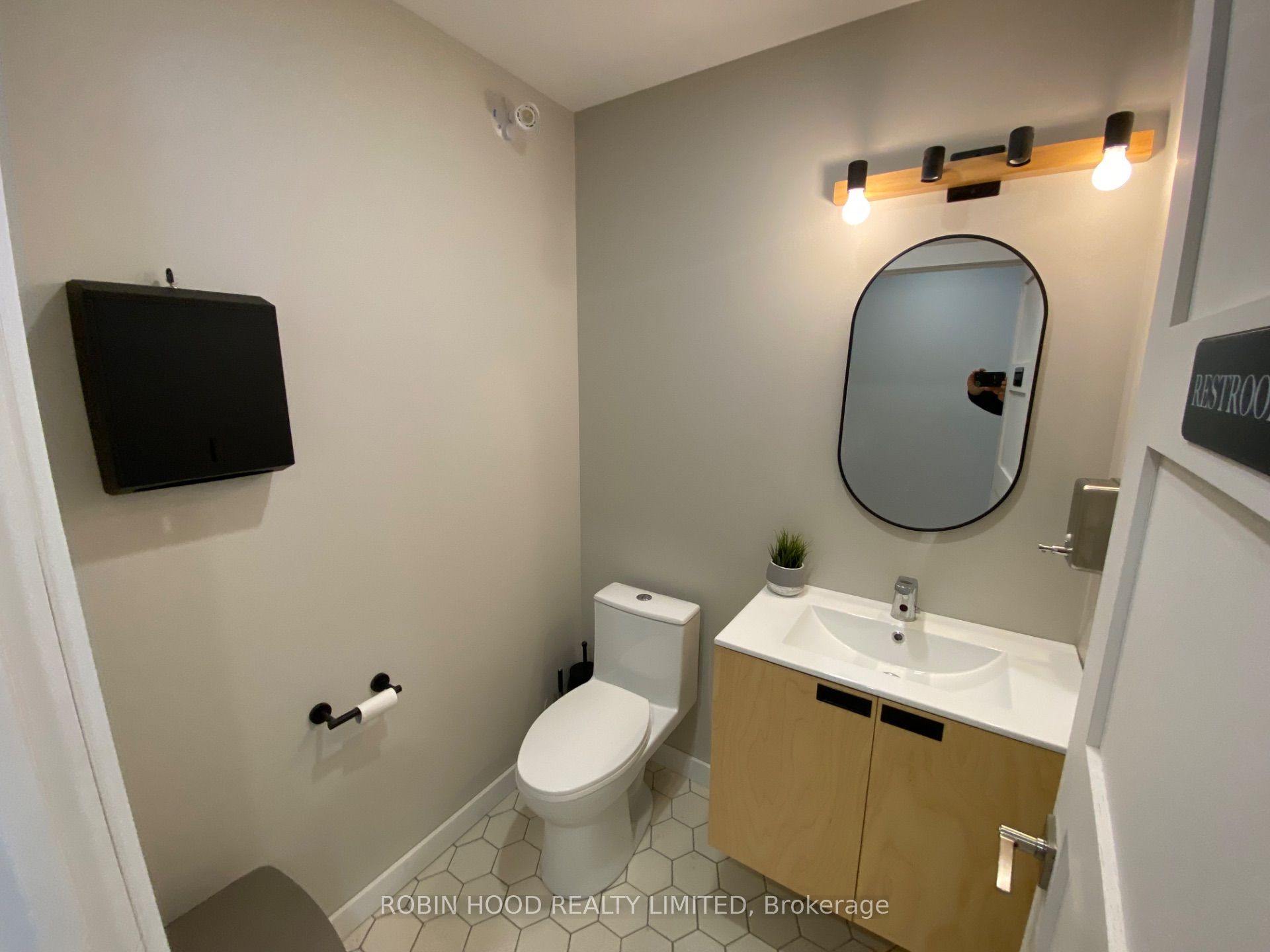 5 Craig Boulevard Property Photo 8