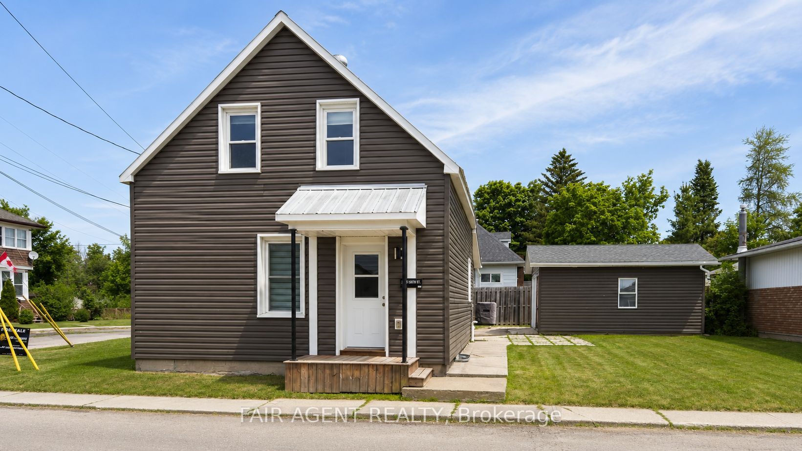 81 BANK Street S