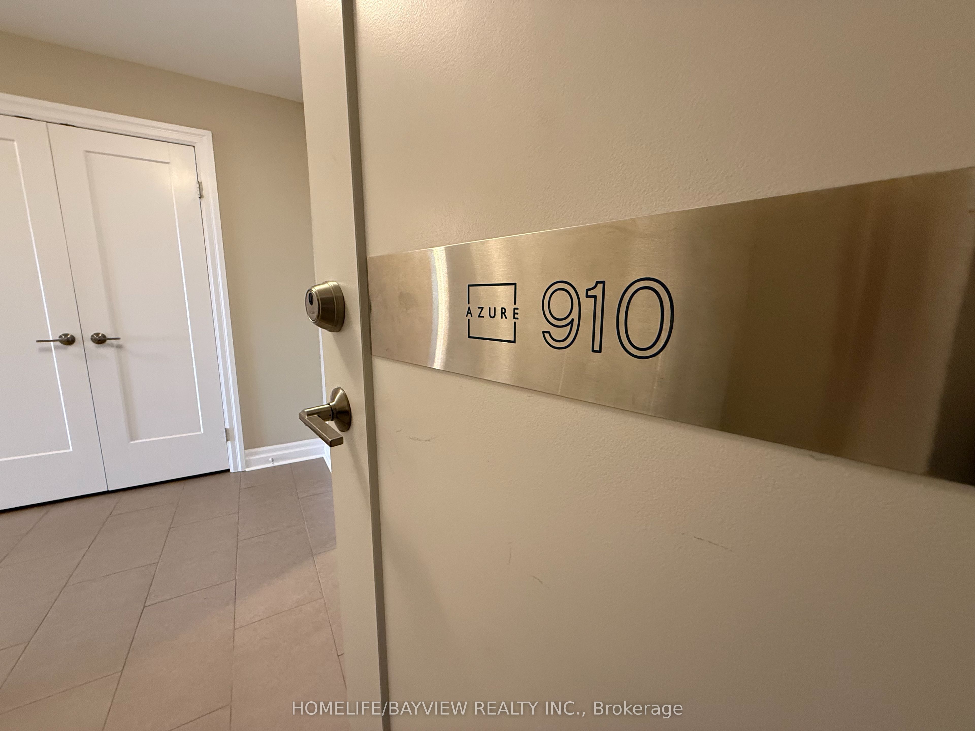 505 Talbot Street 910 Property Photo 3