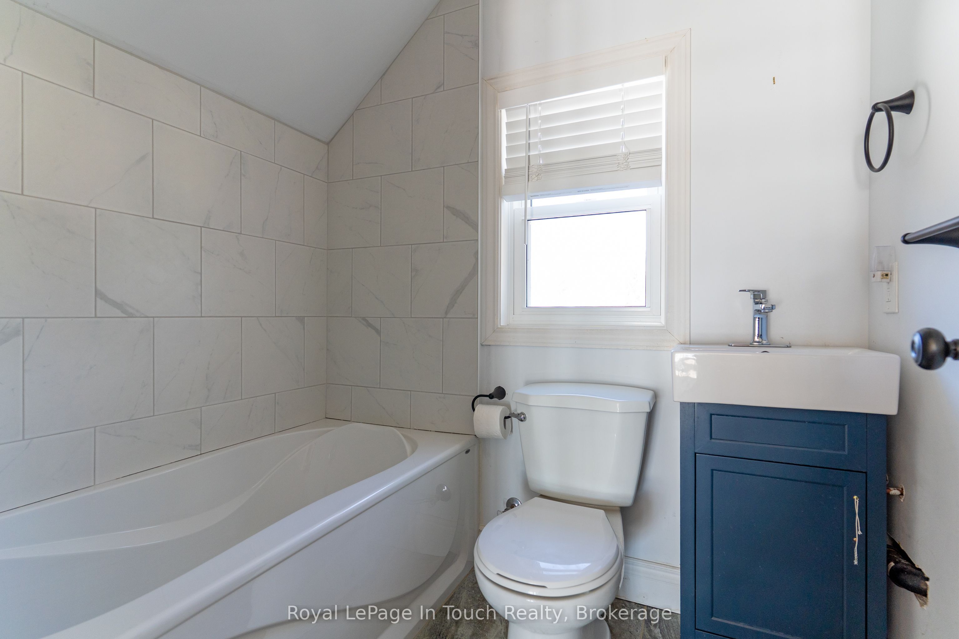 26 Macey Bay Road Property Photo 21