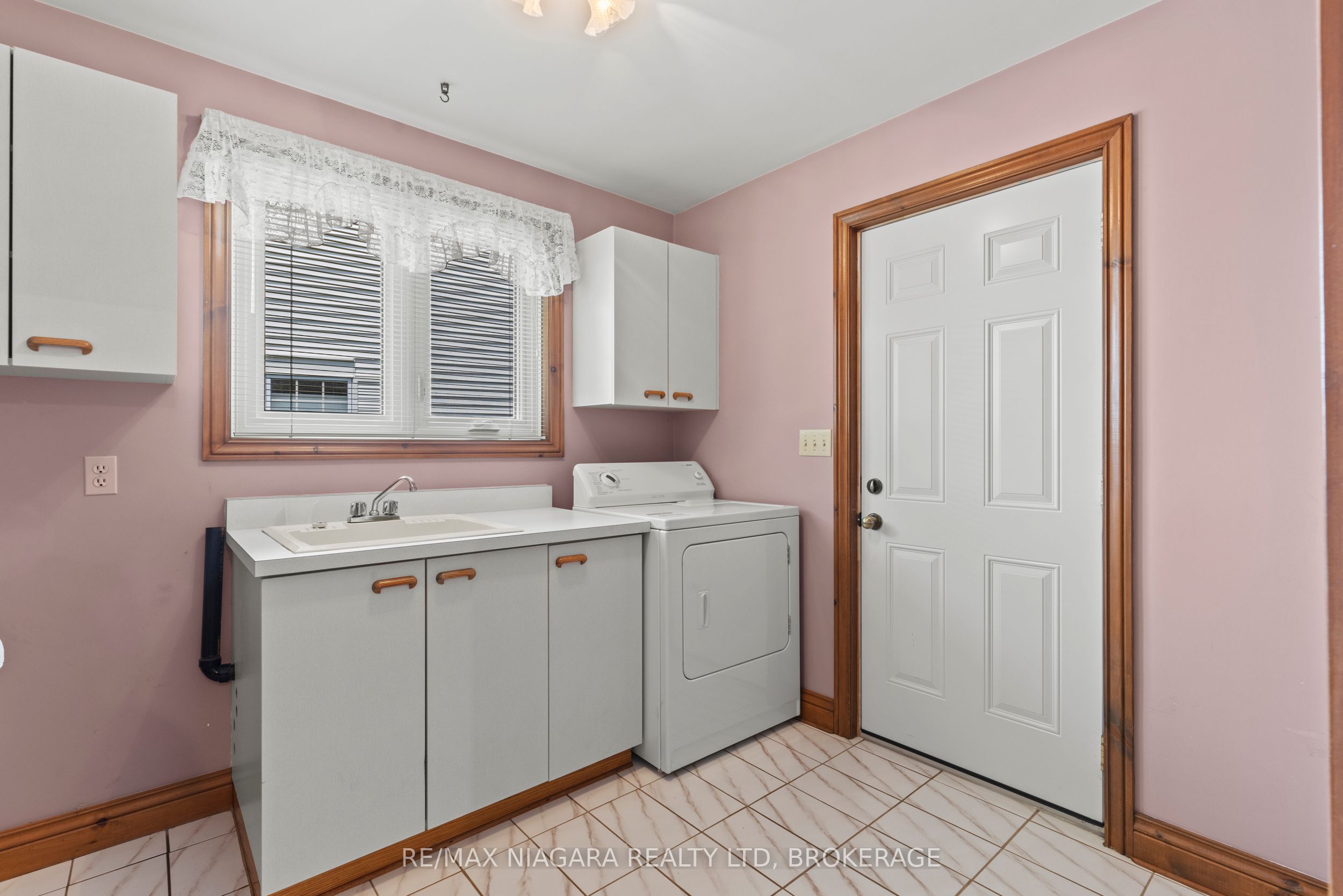 67 The Promenade Property Photo 16